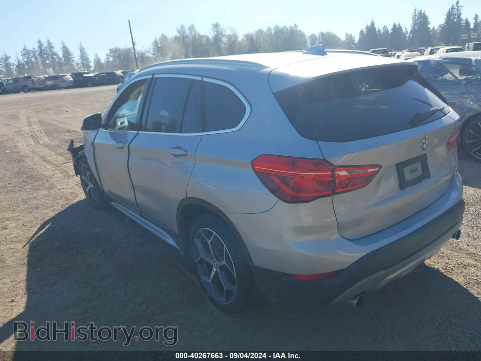 2017 BMW X1 - VIN: WBXHT3C38H5F77137 - Фото 3