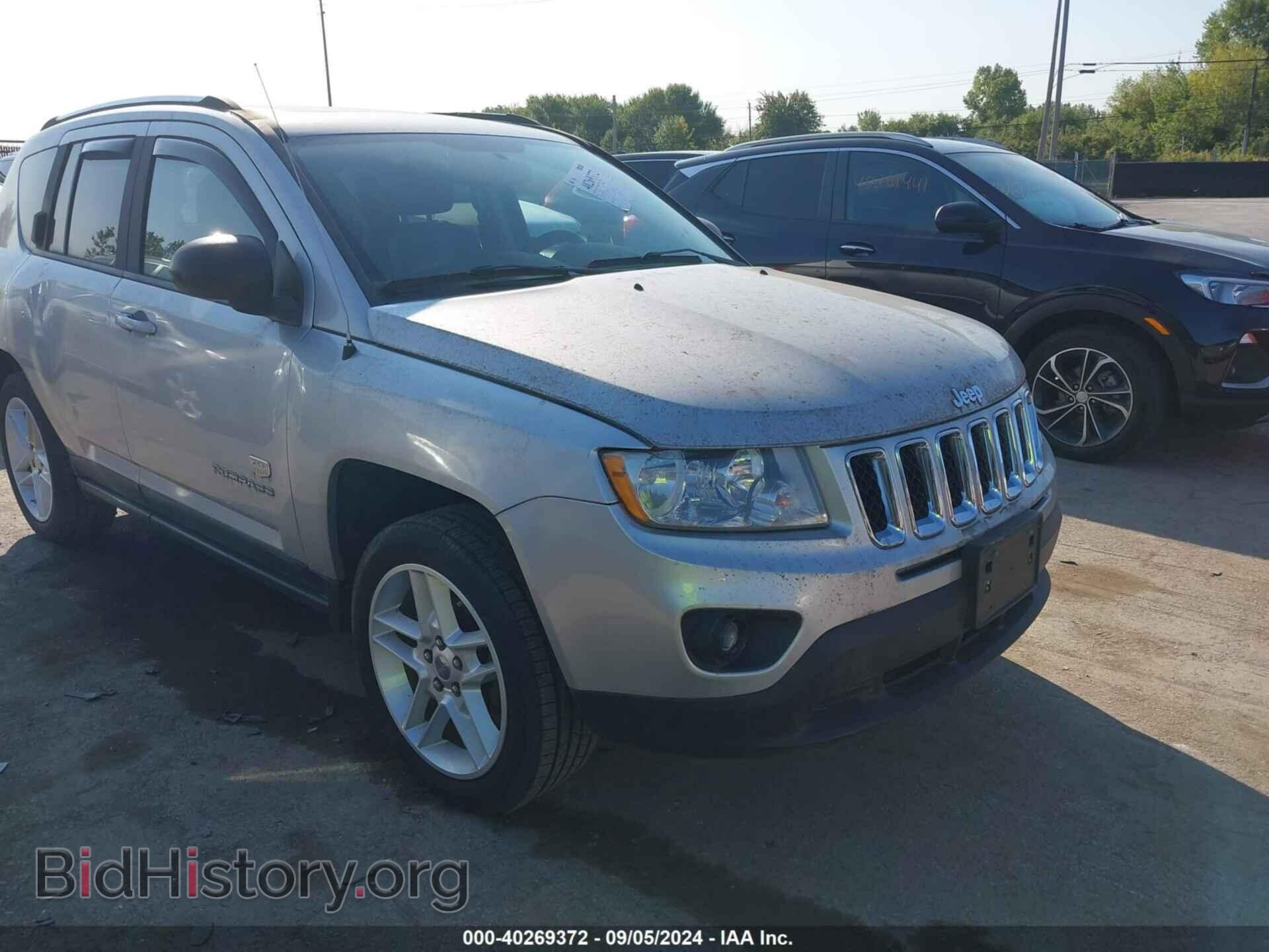 Photo 1J4NF5FB5BD201473 - JEEP COMPASS 2011