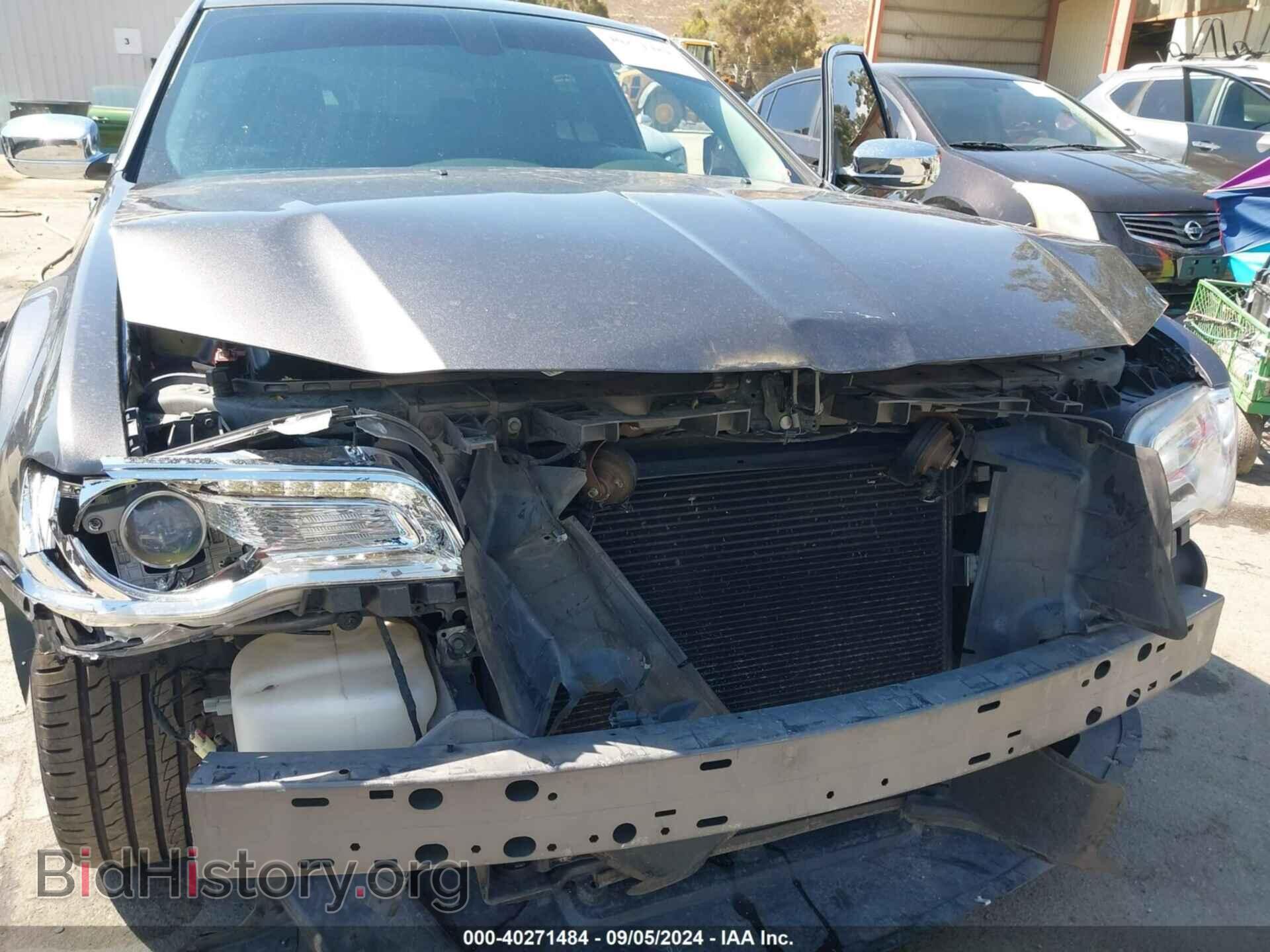 2017 CHRYSLER 300C - VIN: 2C3CCAEGXHH645878 - Фото 6