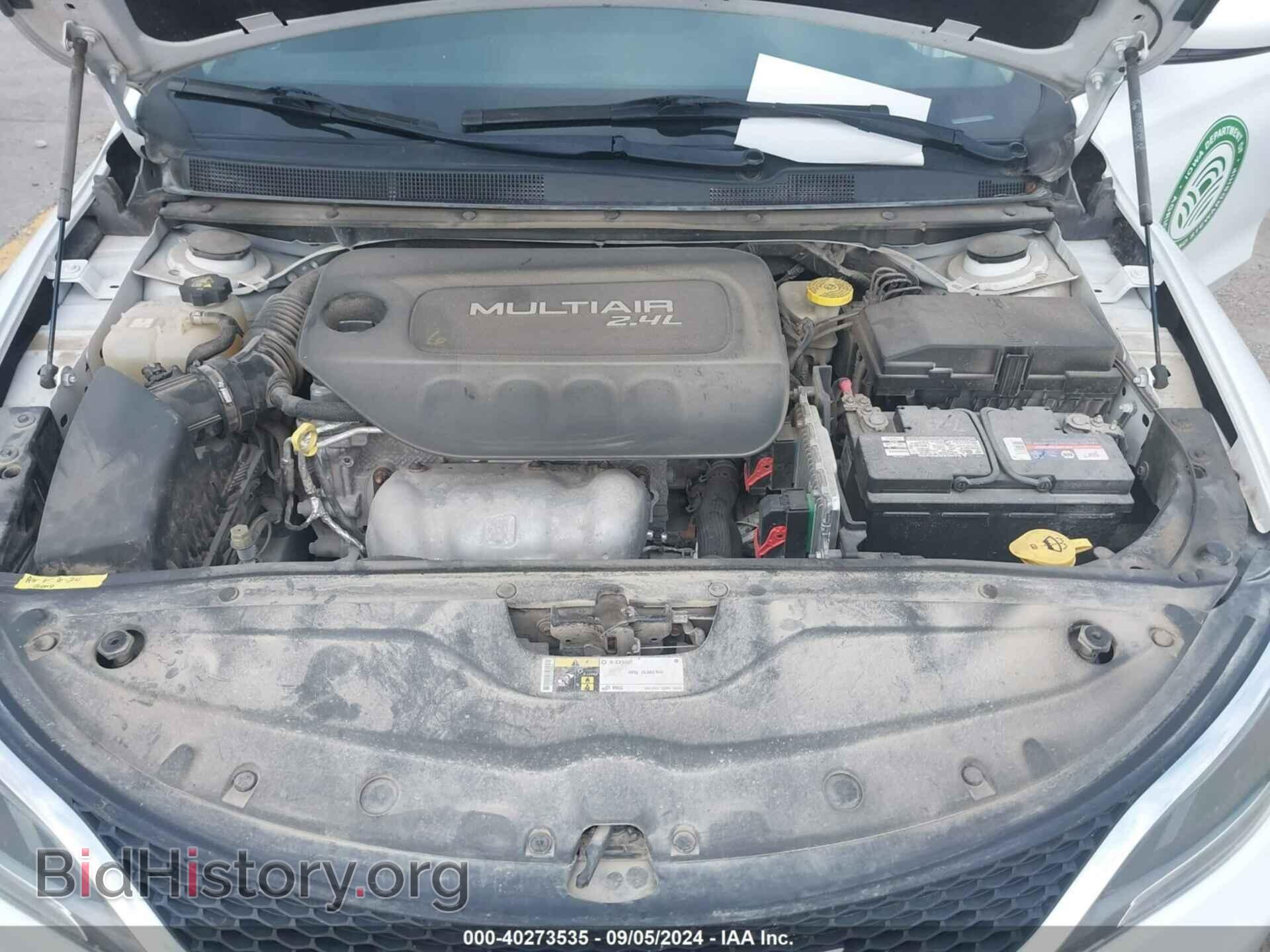 2016 CHRYSLER 200 - VIN: 1C3CCCAB2GN176863 - Фото 10