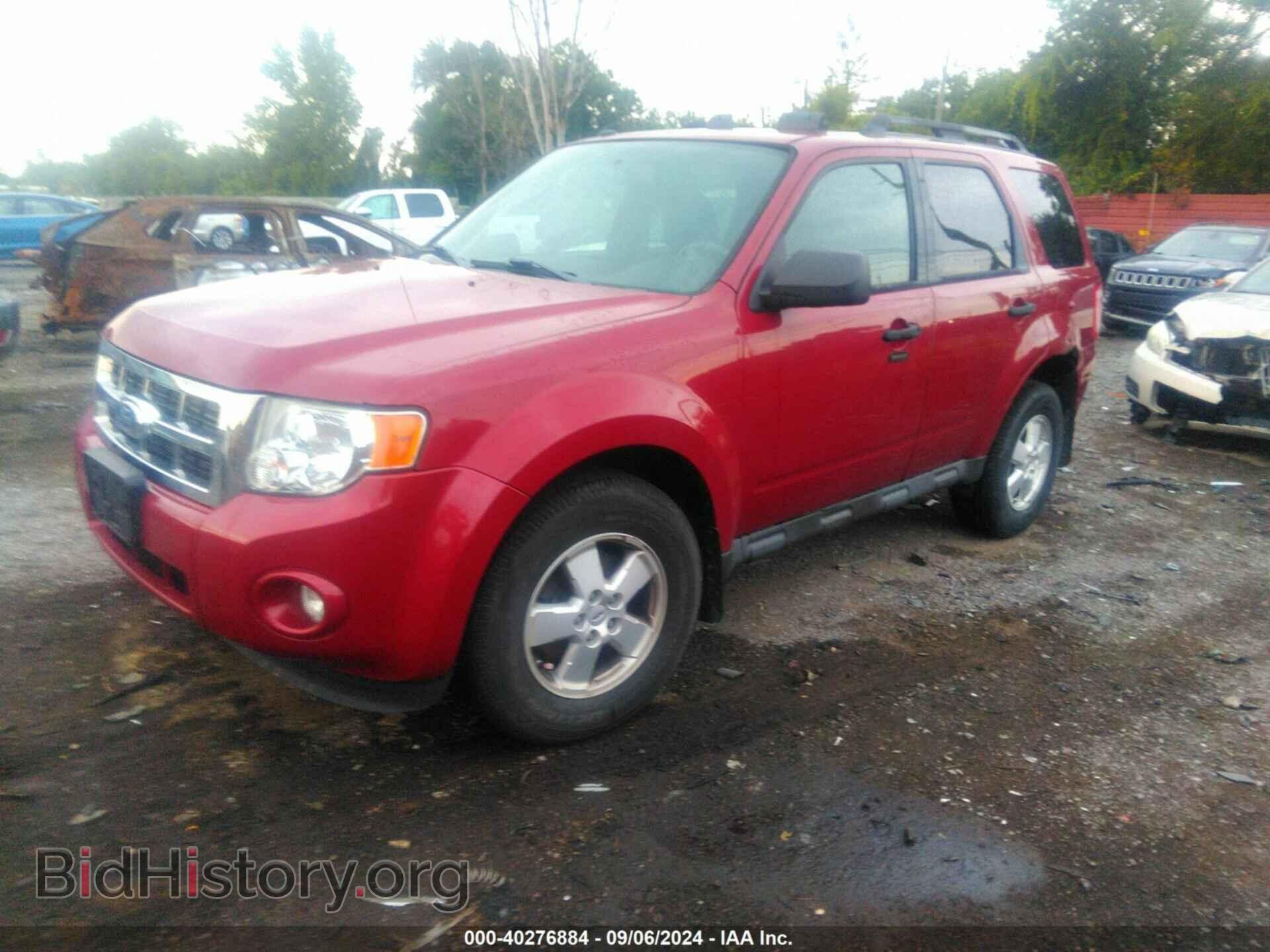 2011 FORD ESCAPE - VIN: 1FMCU0D73BKA91714 - Фото 2
