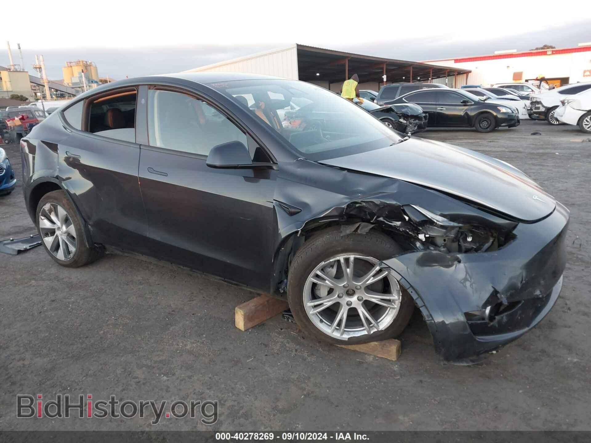 Photo 7SAYGDEEXRF014709 - TESLA MODEL Y 2024