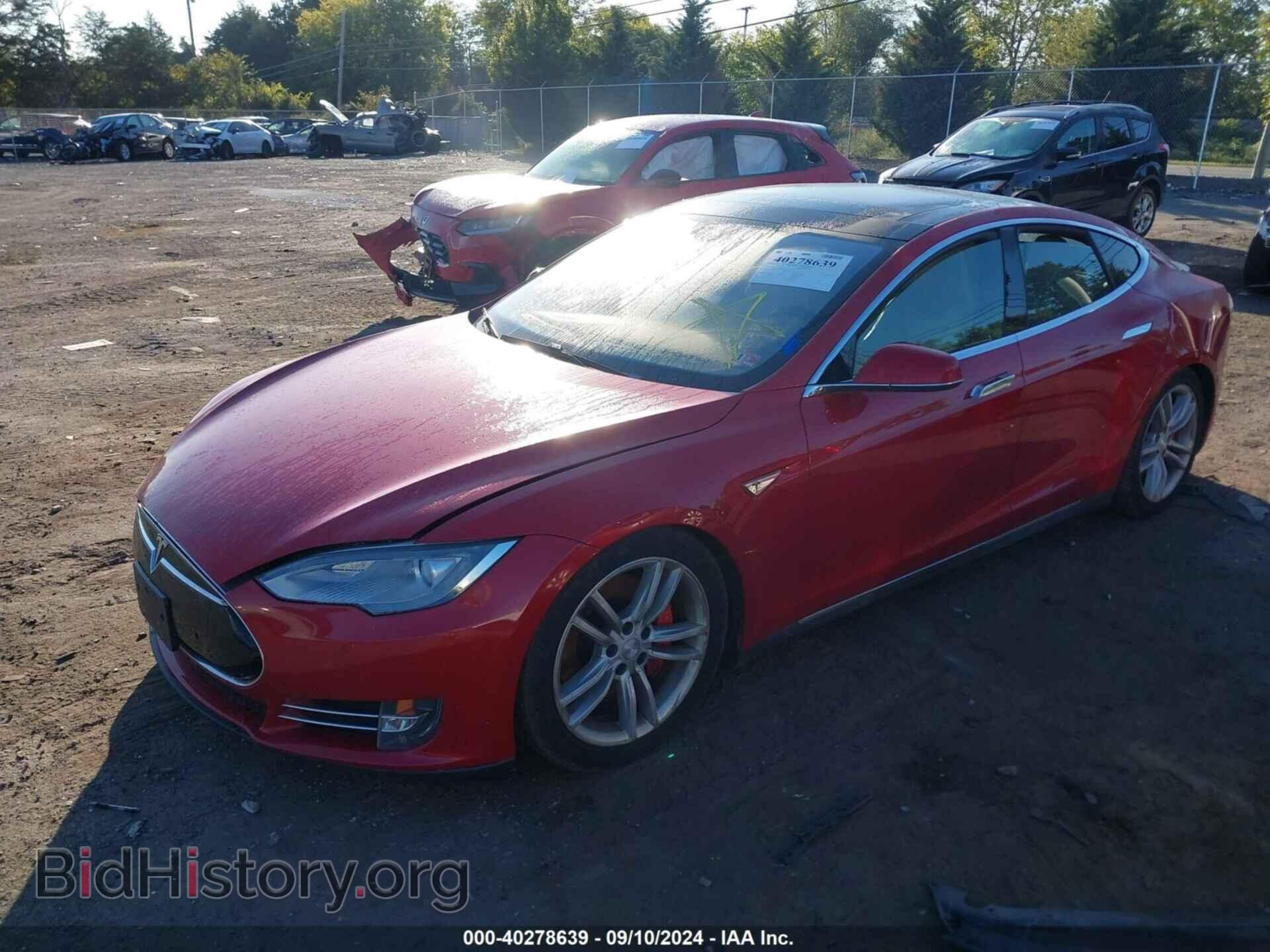 2015 TESLA MODEL S - VIN: 5YJSA1H47FF094522 - Фото 2