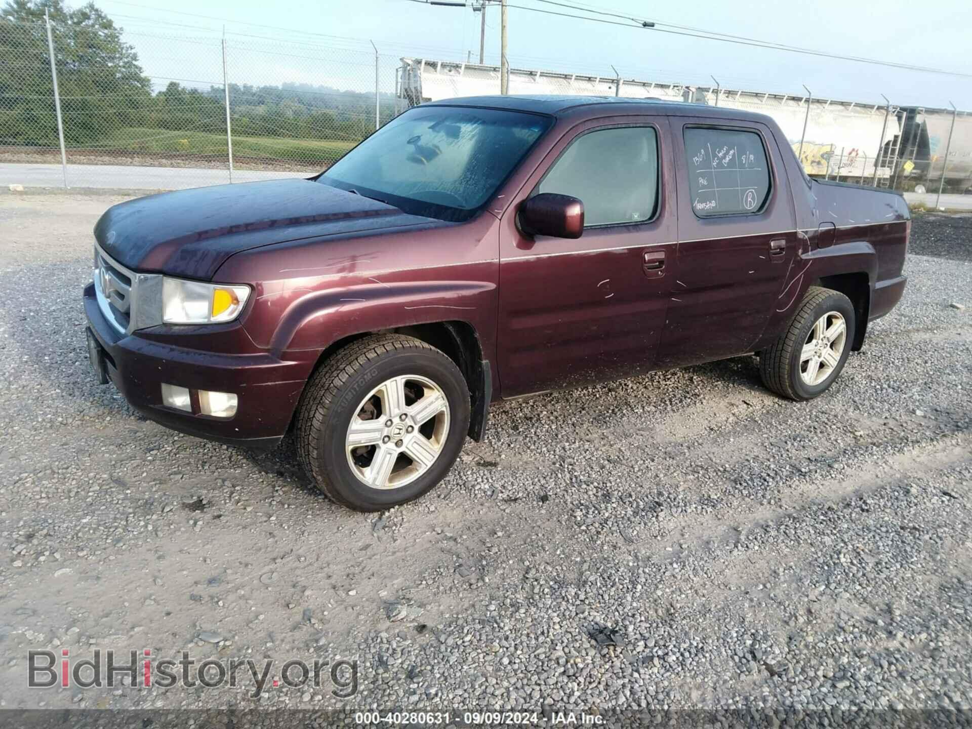 2011 HONDA RIDGELINE - VIN: 5FPYK1F58BB004587 - Фото 2