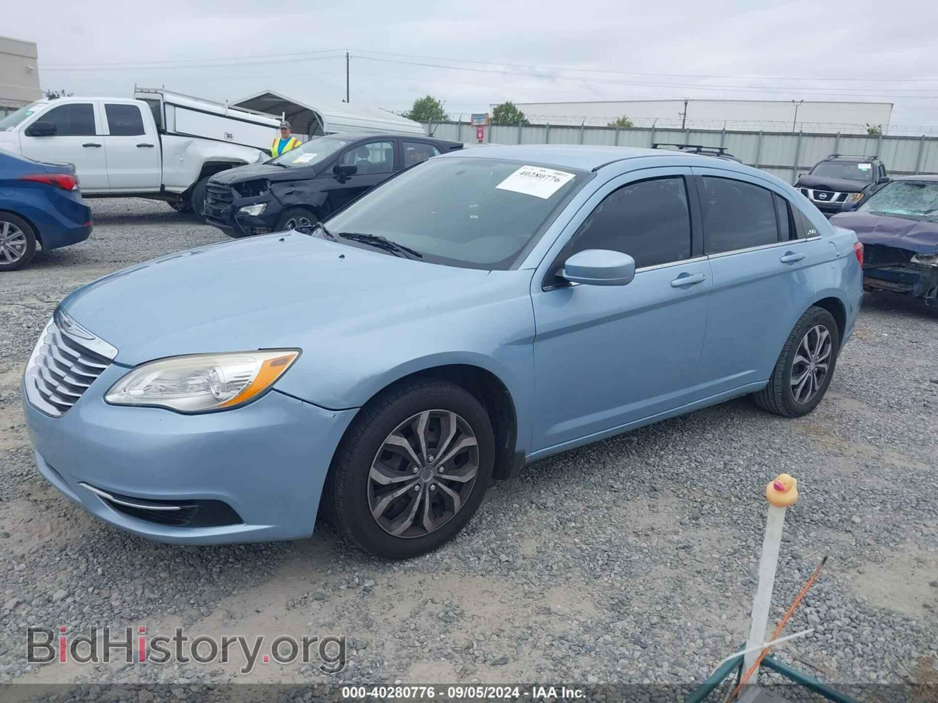 2012 CHRYSLER 200 - VIN: 1C3CCBAB0CN181628 - Фото 2