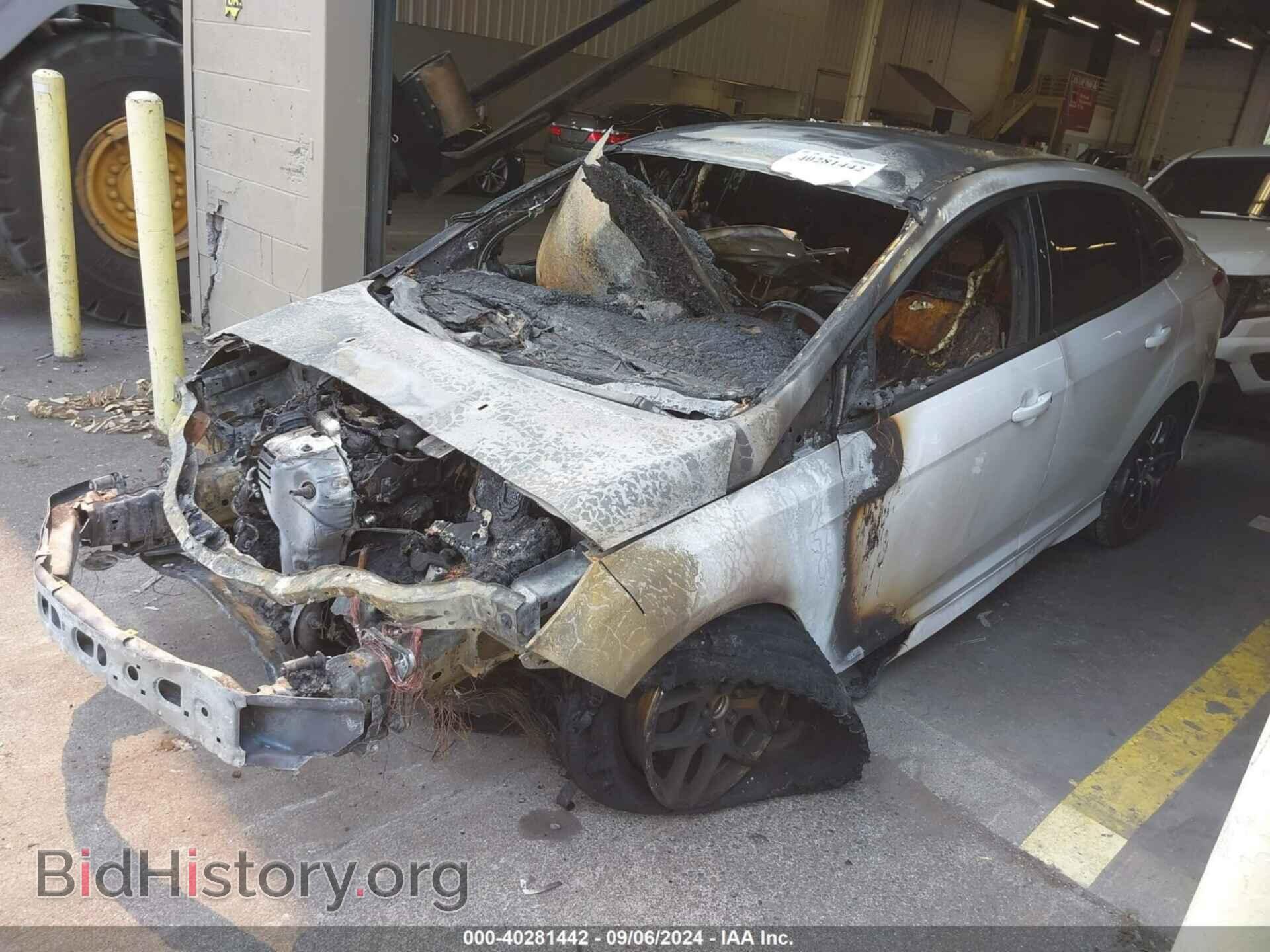 2015 FORD FOCUS - VIN: 1FADP3FE0FL300779 - Photo 2