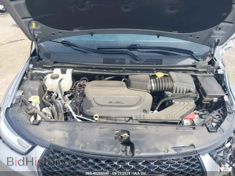 2021 Chrysler PACIFICA (VIN 2C4RC1BG7MR531058) — photo 10 of 21