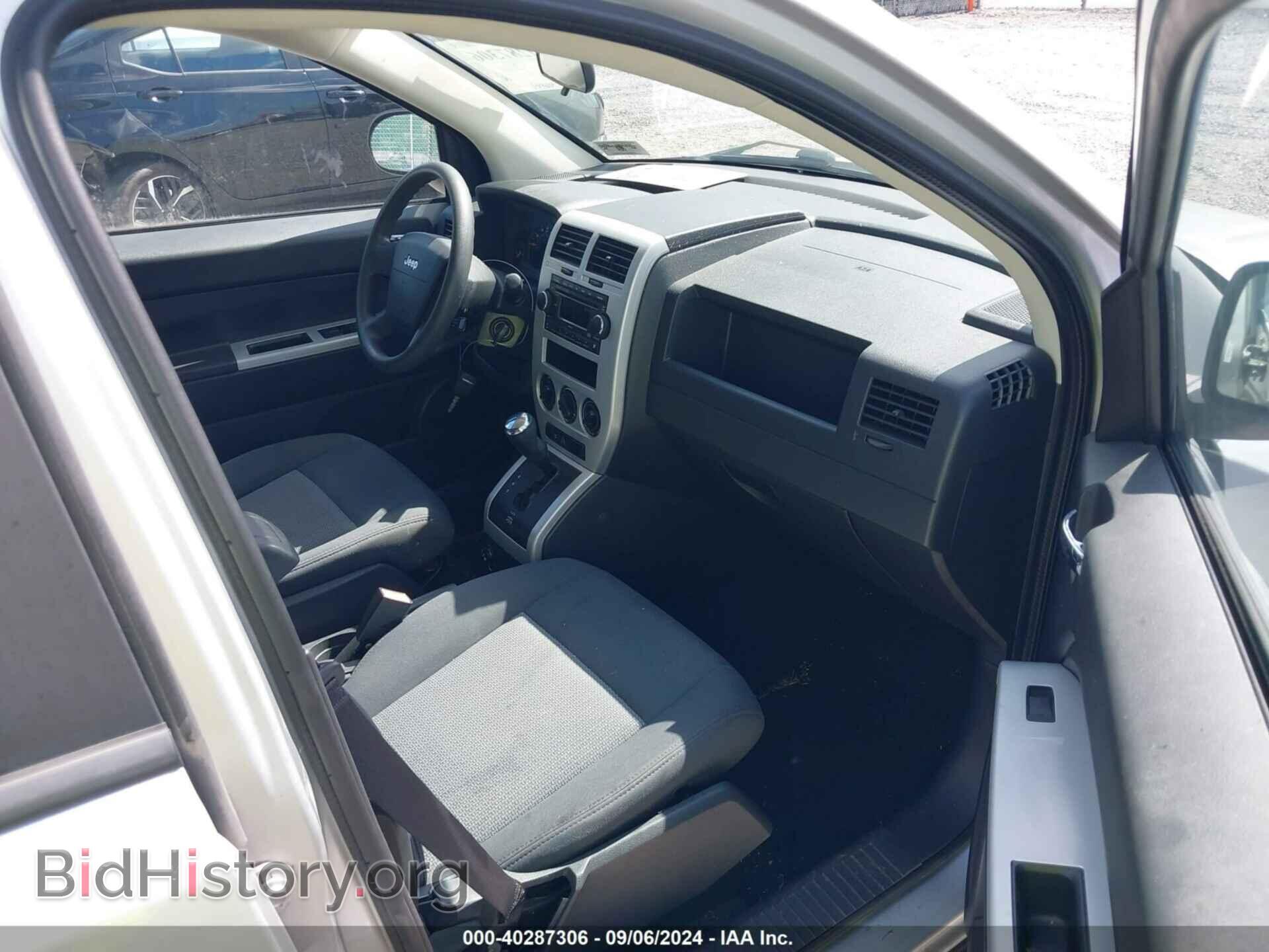 2008 JEEP COMPASS - VIN: 1J8FF47W68D733466 - Фото 5
