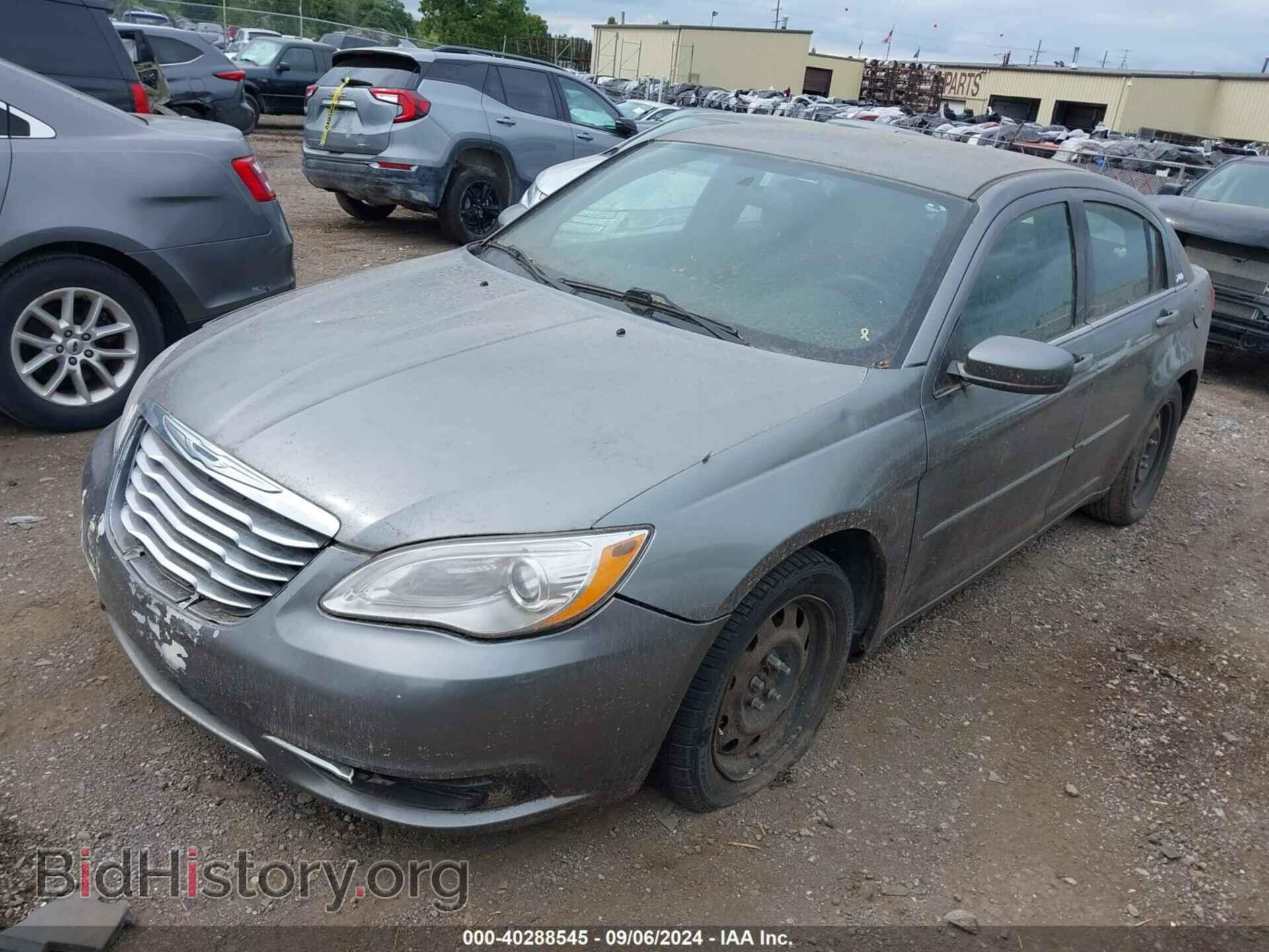 2012 CHRYSLER 200 - VIN: 1C3CCBAB1CN248513 - Photo 2