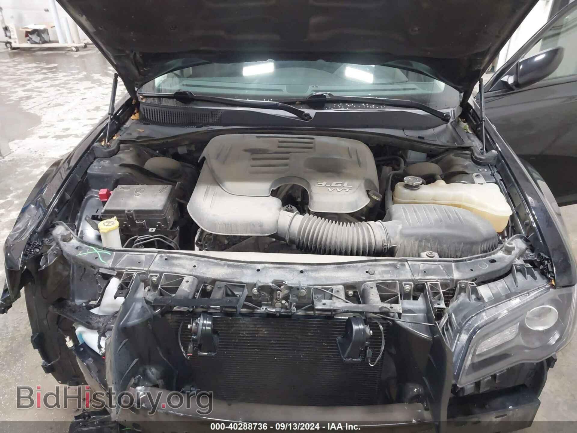 2018 CHRYSLER 300 - VIN: 2C3CCARG3JH292268 - Фото 10
