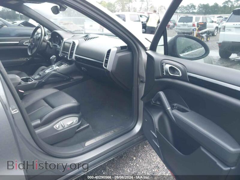 2012 Porsche CAYENNE (VIN WP1AB2A2XCLA49430) — photo 5 of 18