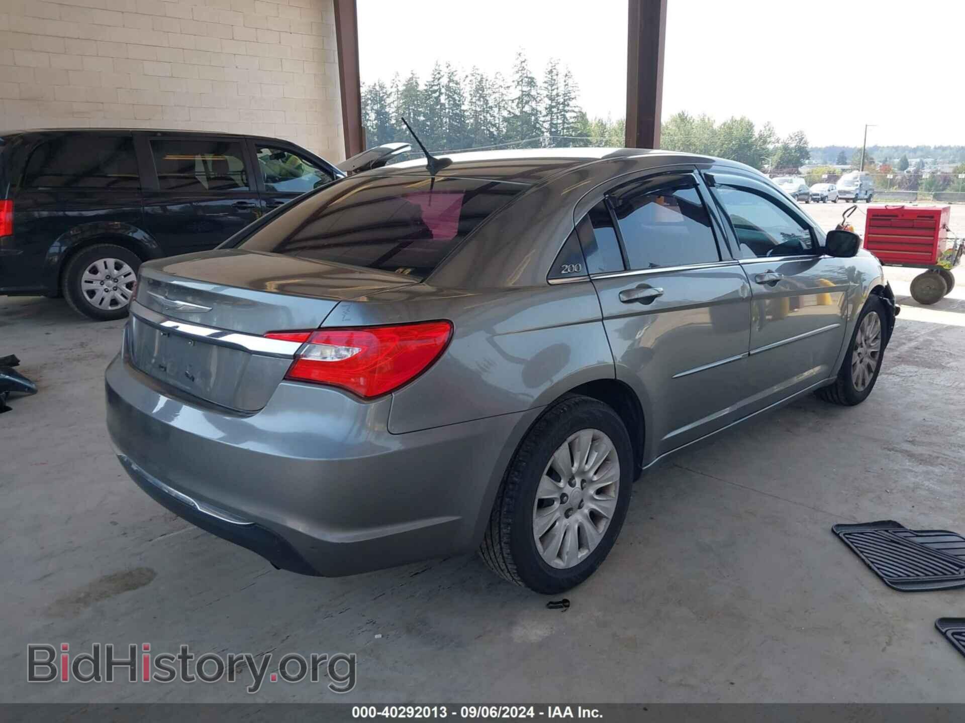 2012 CHRYSLER 200 - VIN: 1C3CCBAB3CN212791 - Фото 4