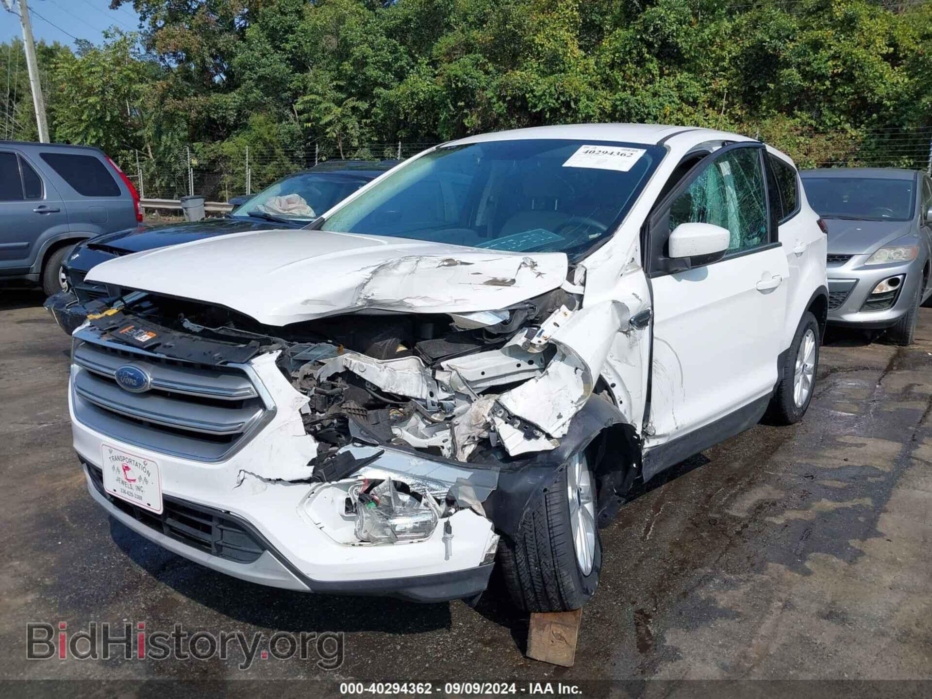 2017 FORD ESCAPE - VIN: 1FMCU0GD7HUC06670 - Фото 2