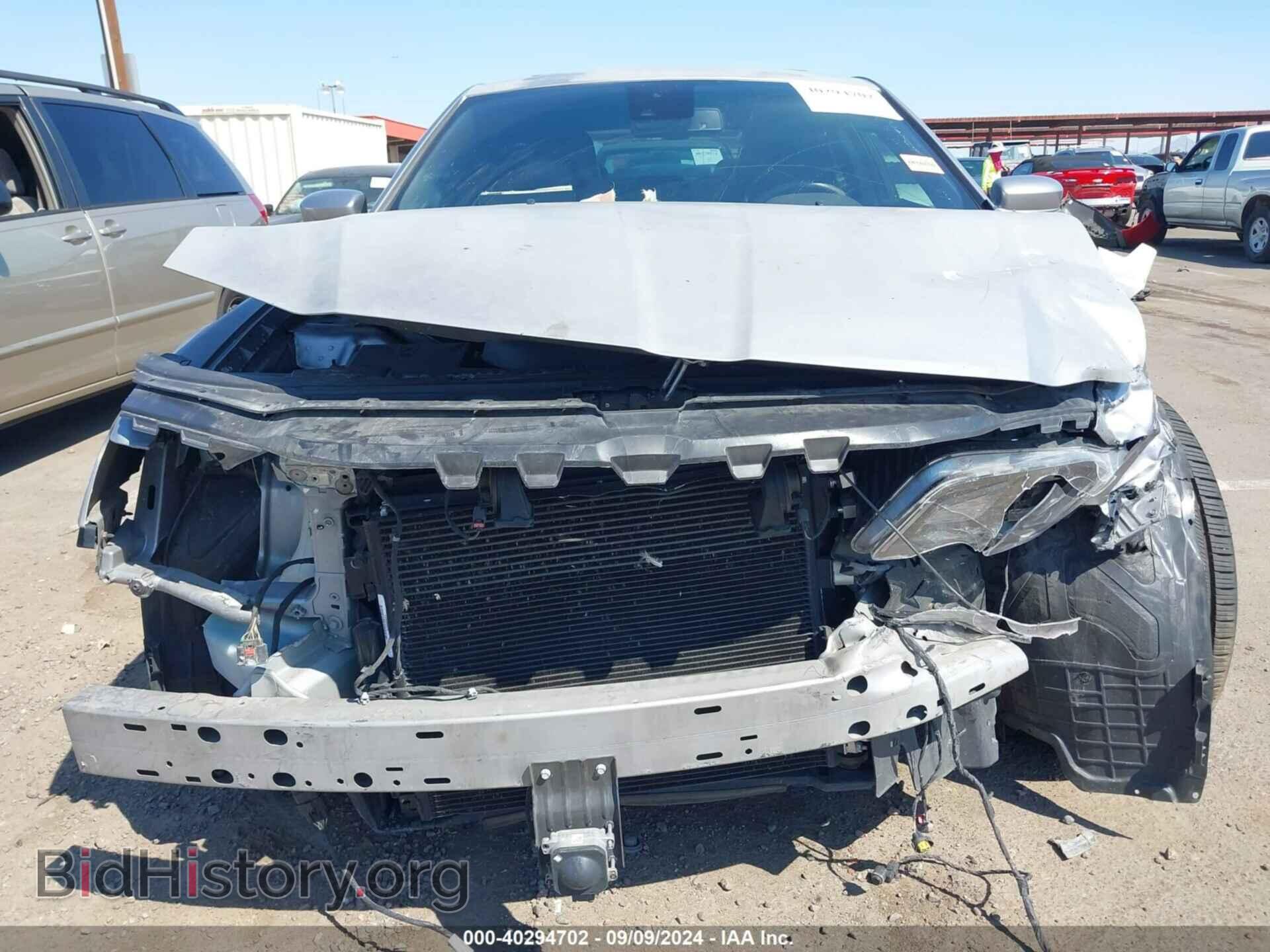 2018 CHRYSLER 300 - VIN: 2C3CCAGG8JH300075 - Фото 13