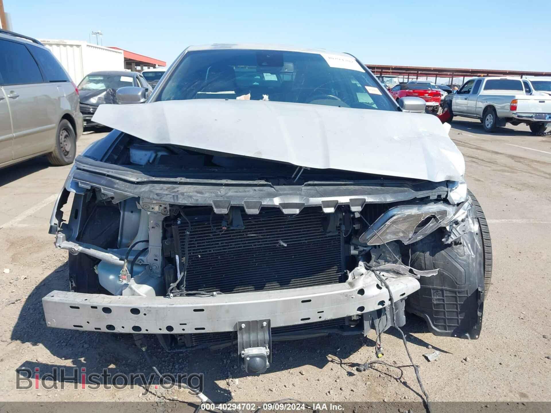 2018 CHRYSLER 300 - VIN: 2C3CCAGG8JH300075 - Фото 6