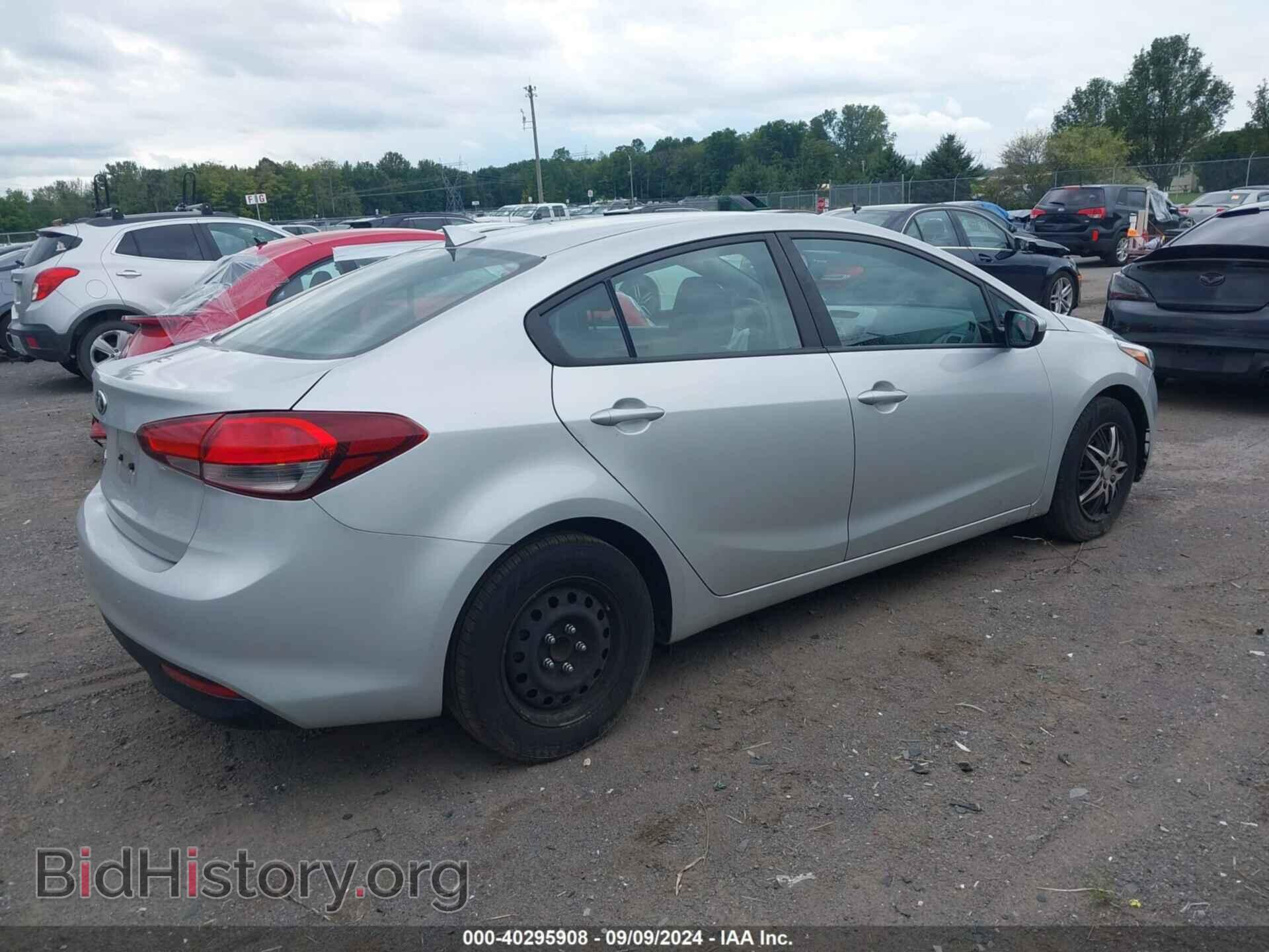 2017 KIA FORTE - VIN: 3KPFL4A74HE092978 - Фото 4