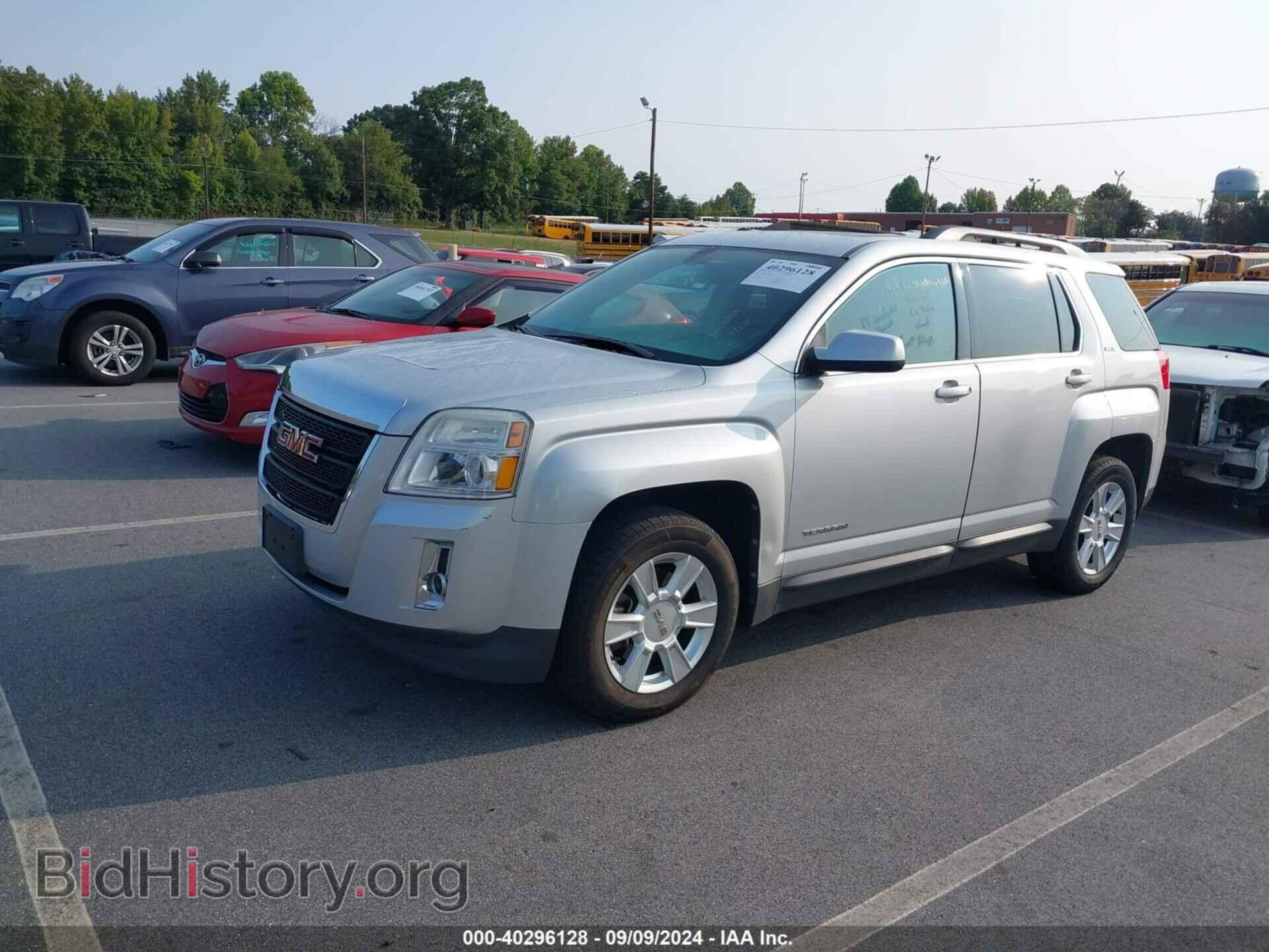 2011 GMC TERRAIN - VIN: 2CTALSEC3B6366821 - Photo 2