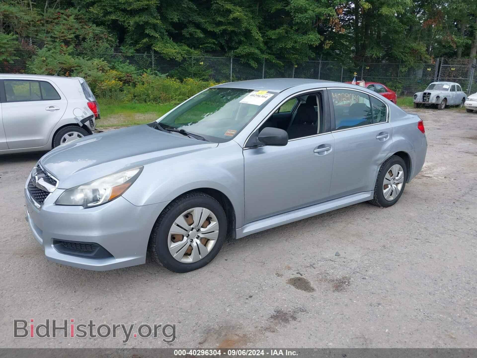 2013 SUBARU LEGACY - VIN: 4S3BMBA67D3011061 - Фото 2