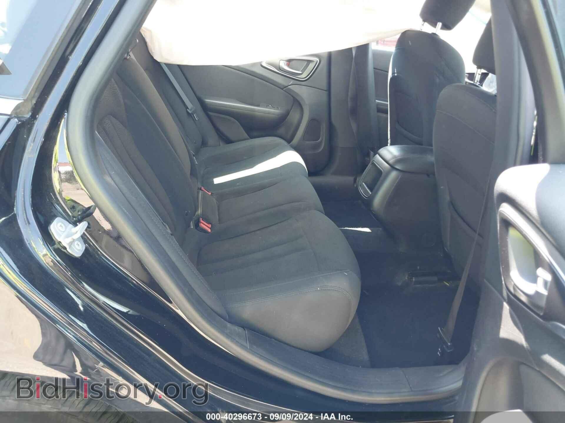 2016 CHRYSLER 200 - VIN: 1C3CCCAB1GN117027 - Фото 8