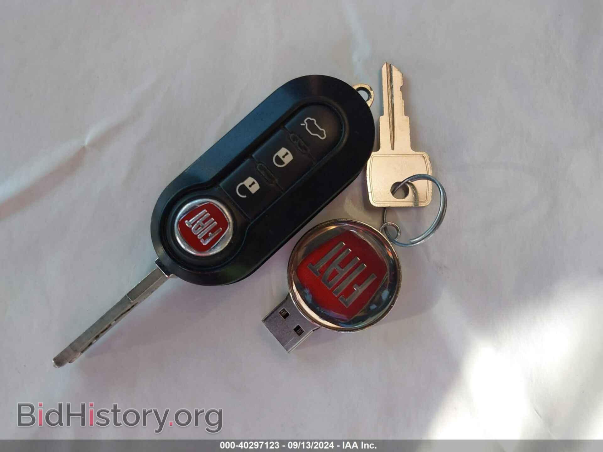 2012 FIAT 500C - VIN: 3C3CFFER3CT127617 - Photo 11