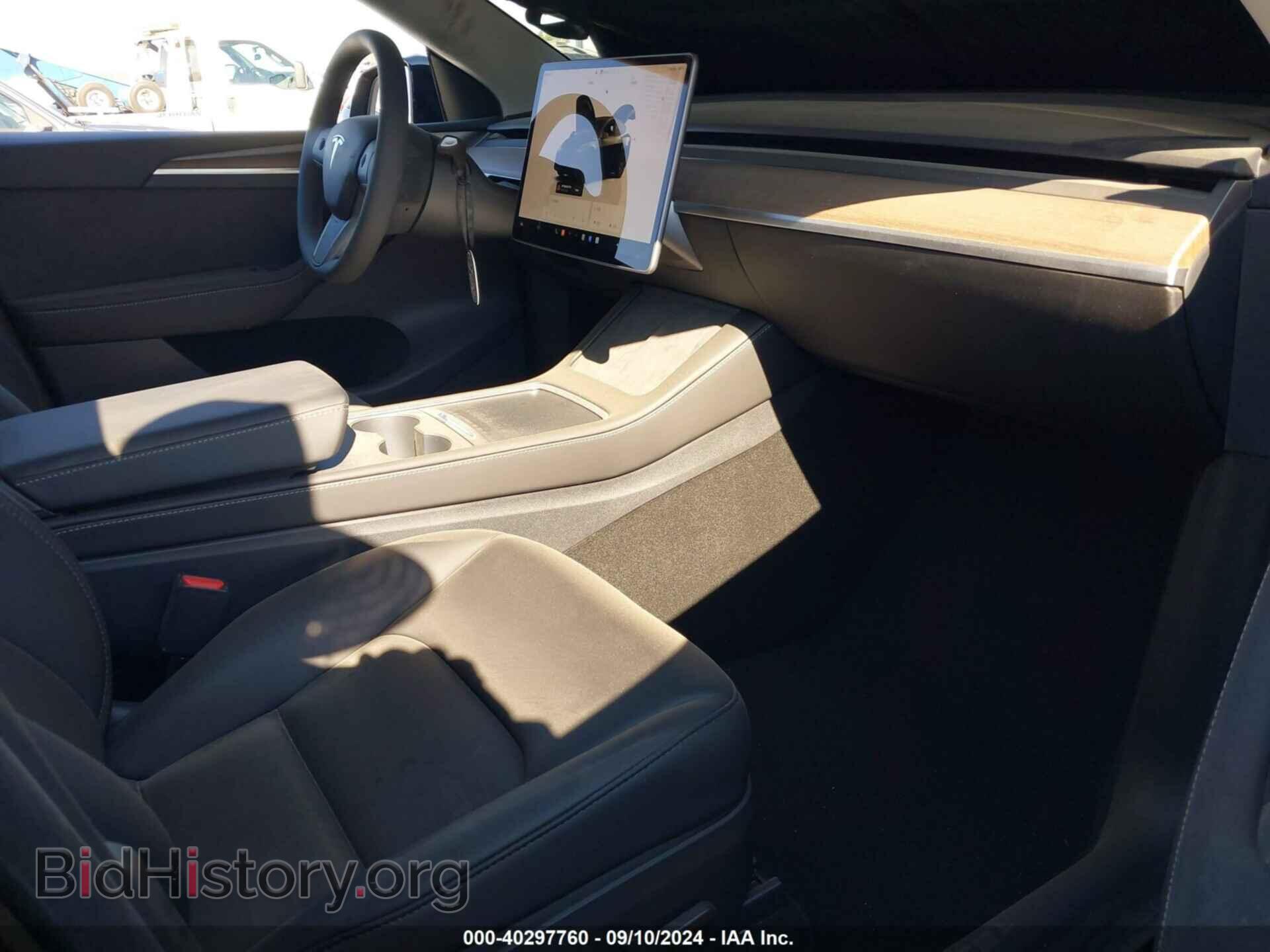 2024 TESLA MODEL Y - VIN: 7SAYGDED9RF098321 - Фото 5