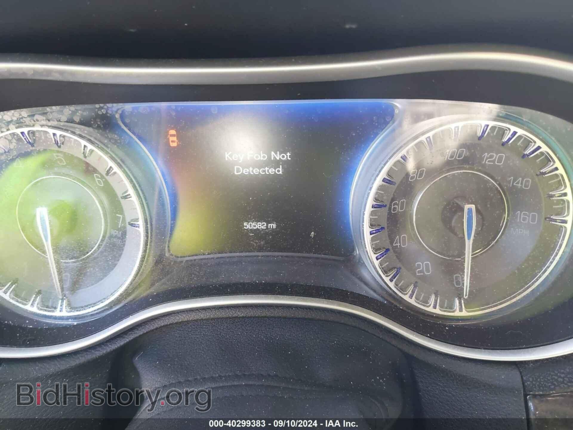2016 CHRYSLER 300C - VIN: 2C3CCAET7GH307933 - Фото 7