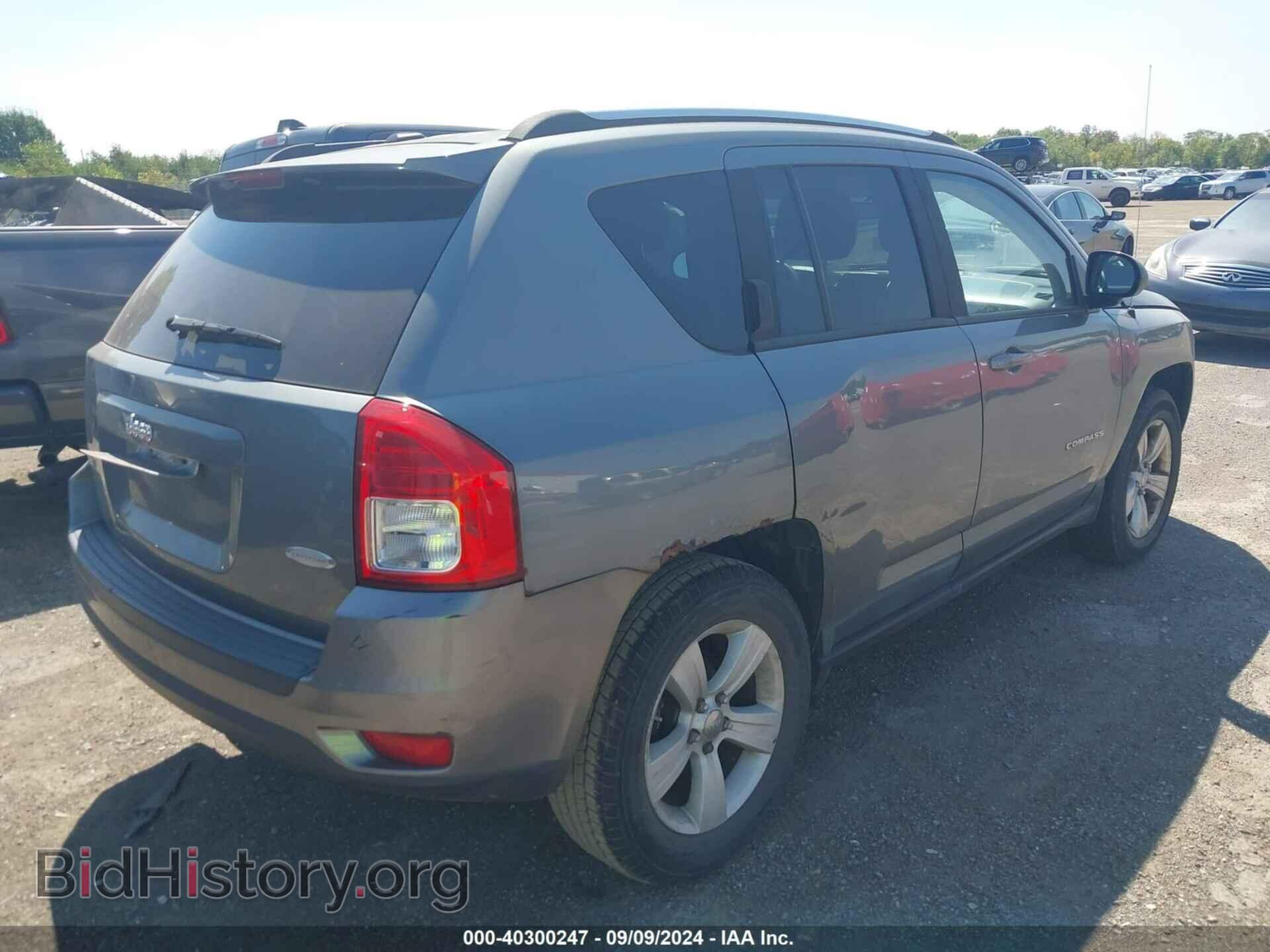 2011 JEEP COMPASS - VIN: 1J4NF1FB9BD282275 - Photo 4