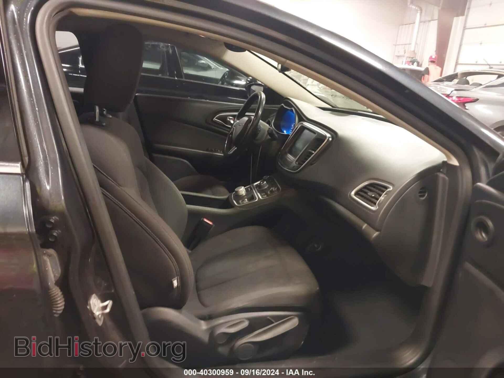2016 CHRYSLER 200 - VIN: 1C3CCCAB4GN176086 - Фото 5