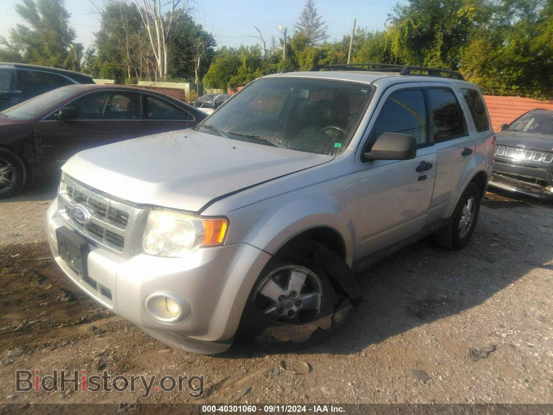 2011 FORD ESCAPE - VIN: 1FMCU0DG0BKA04481 - Фото 2