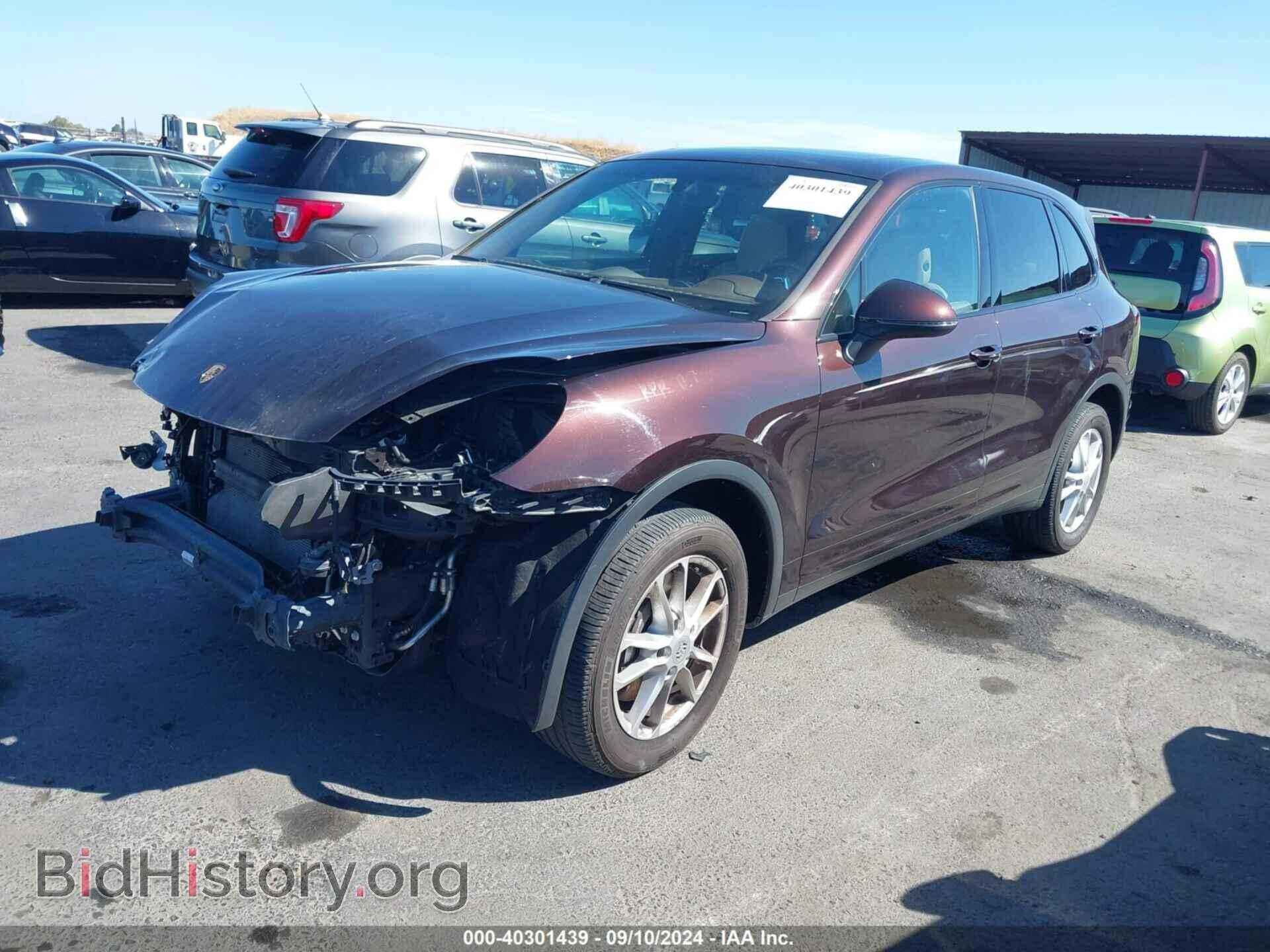 2016 PORSCHE CAYENNE - VIN: WP1AA2A29GKA09015 - Фото 2