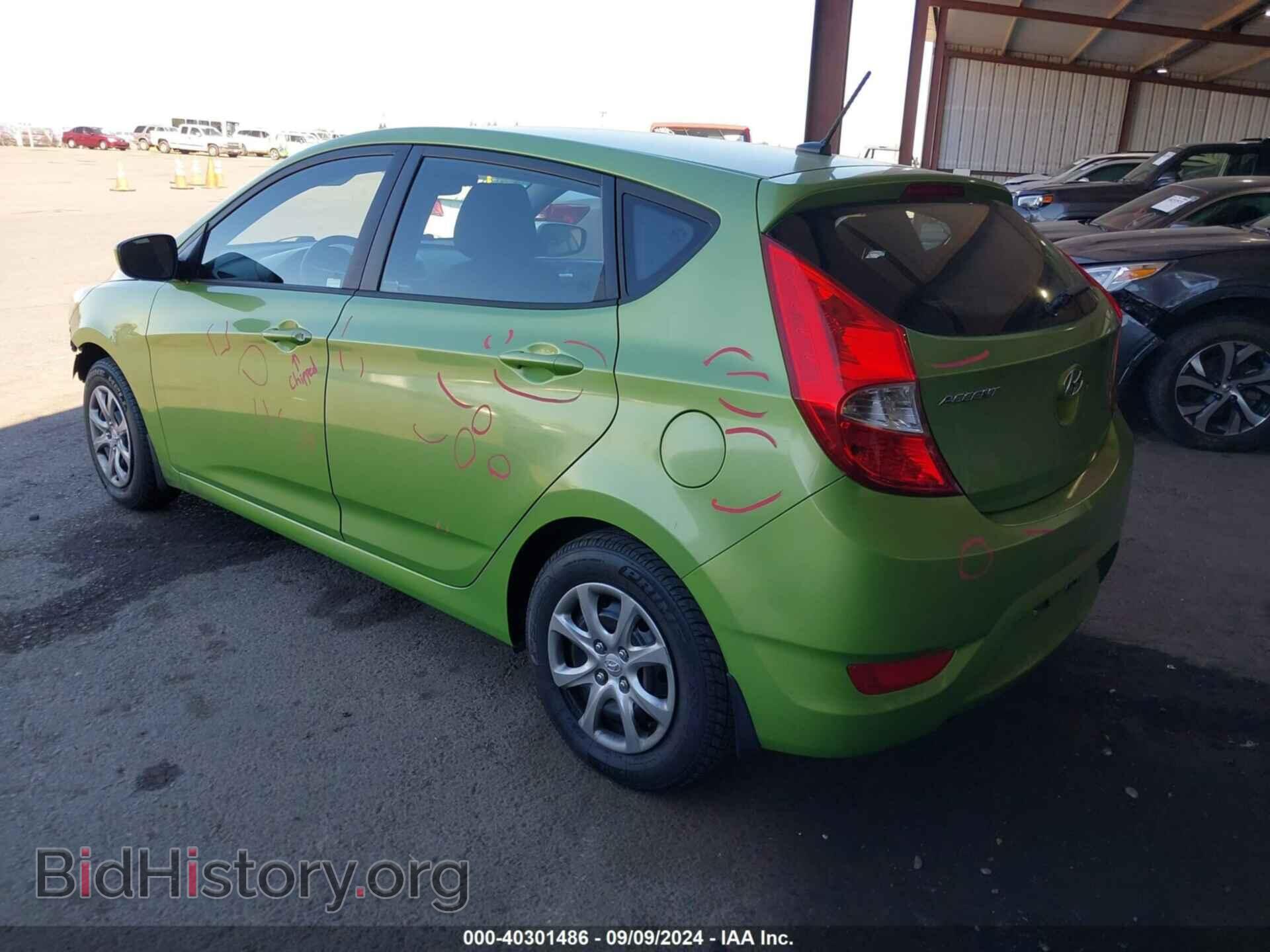 2013 HYUNDAI ACCENT - VIN: KMHCT5AE4DU092705 - Фото 3