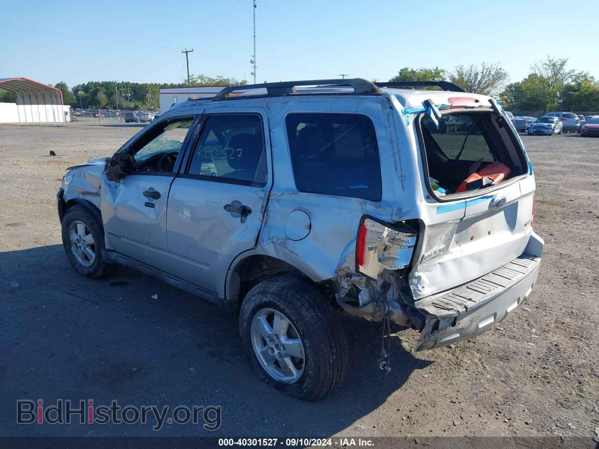2008 FORD ESCAPE - VIN: 1FMCU93128KD41387 - Фото 3