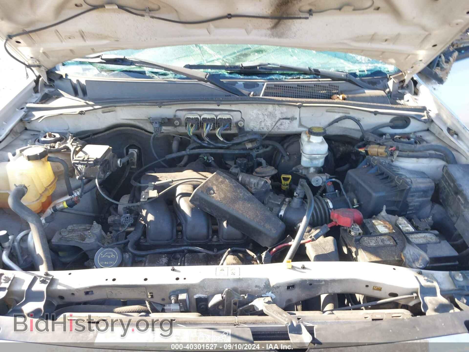 2008 FORD ESCAPE - VIN: 1FMCU93128KD41387 - Фото 10