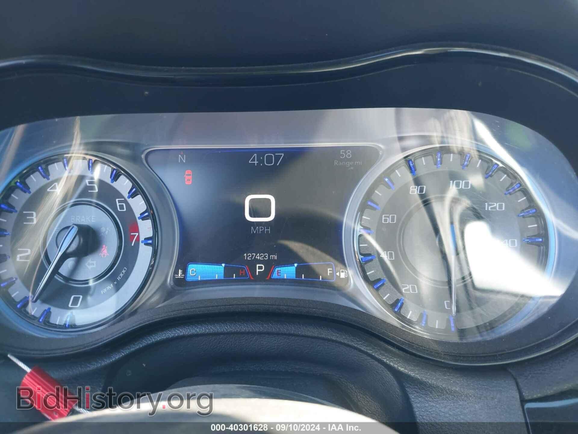 2018 CHRYSLER 300 - VIN: 2C3CCABG0JH296496 - Photo 7