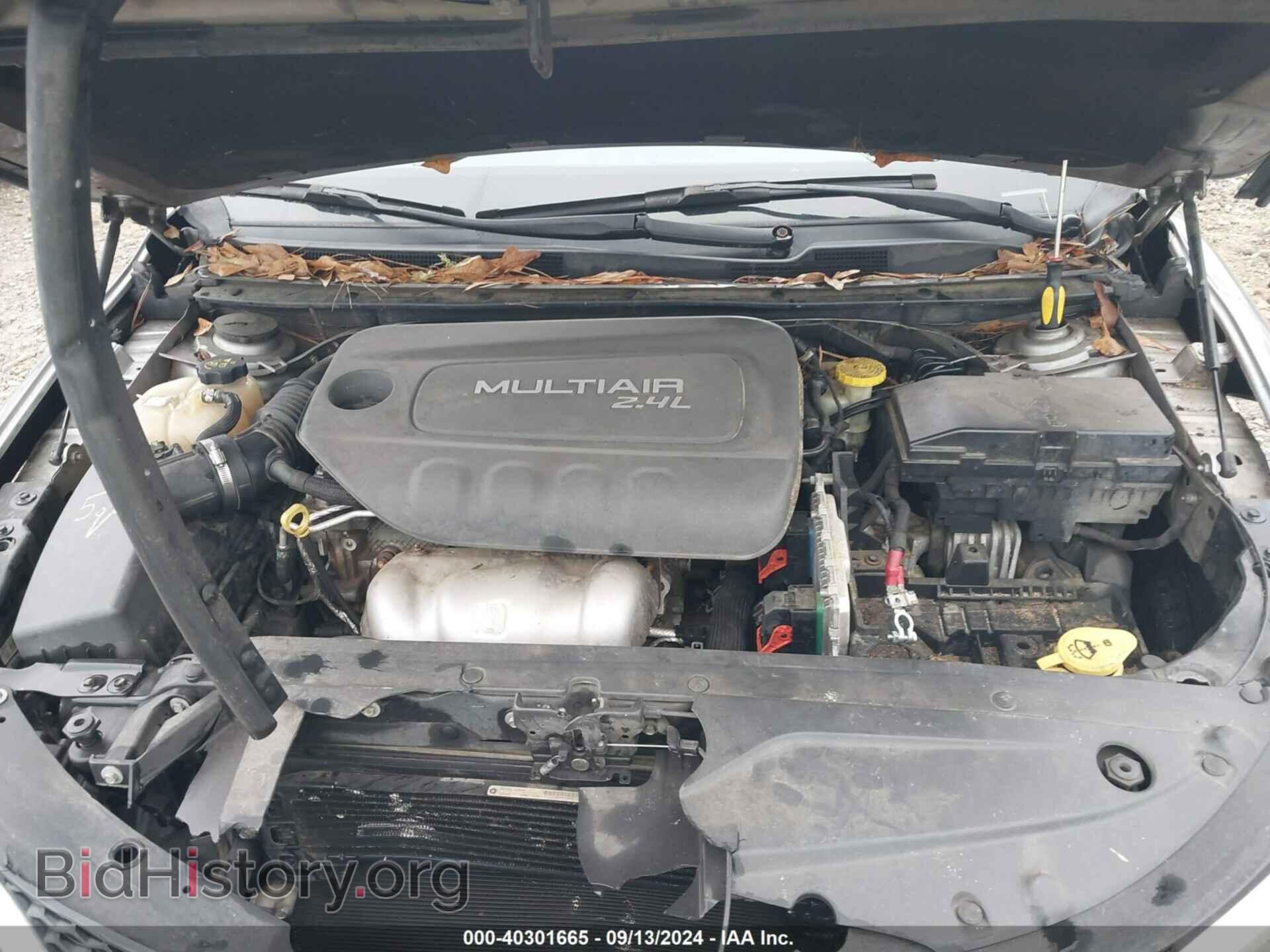 2015 CHRYSLER 200 - VIN: 1C3CCCAB3FN650107 - Фото 10