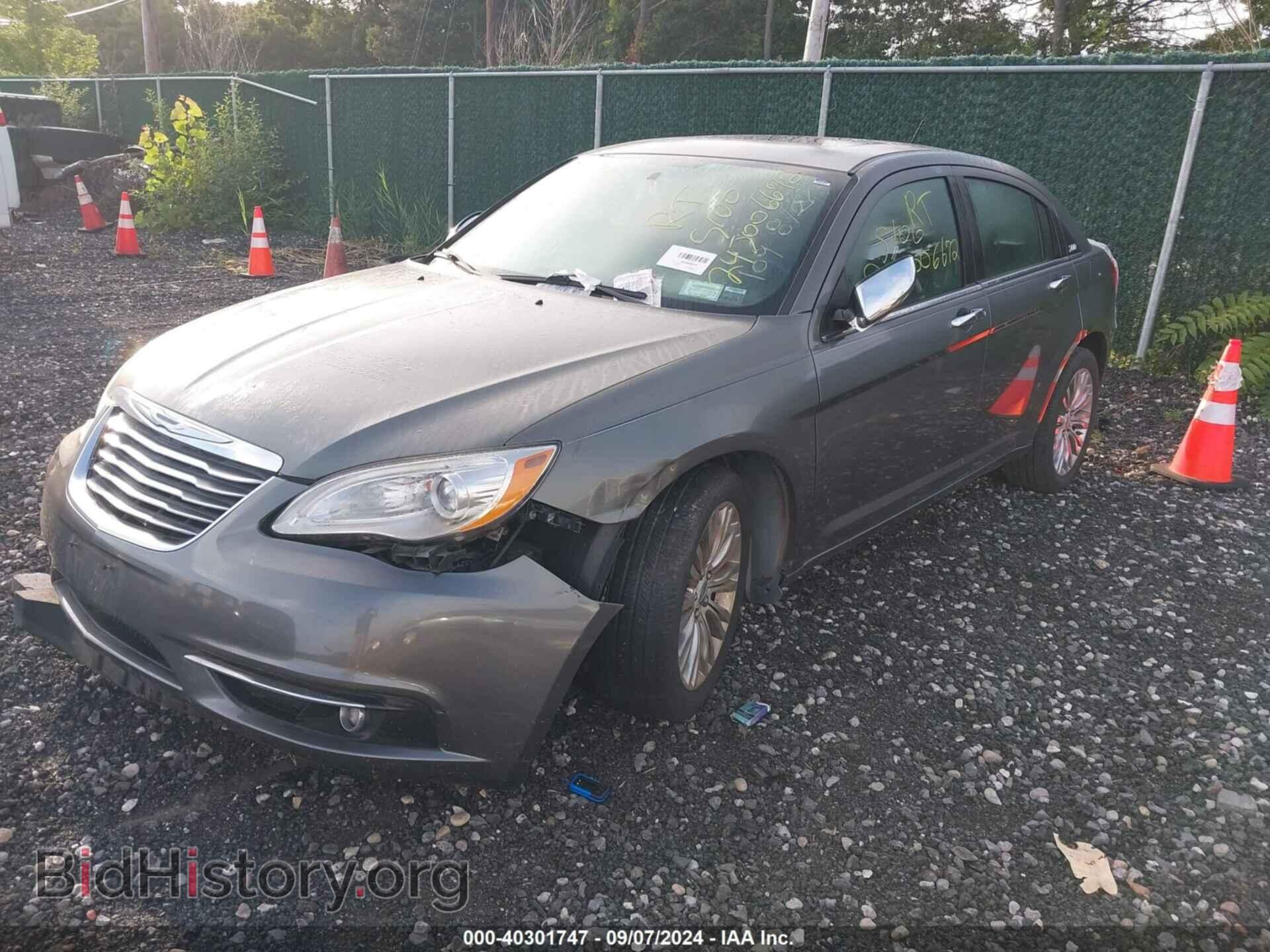 2012 CHRYSLER 200 - VIN: 1C3CCBCB5CN304594 - Фото 2