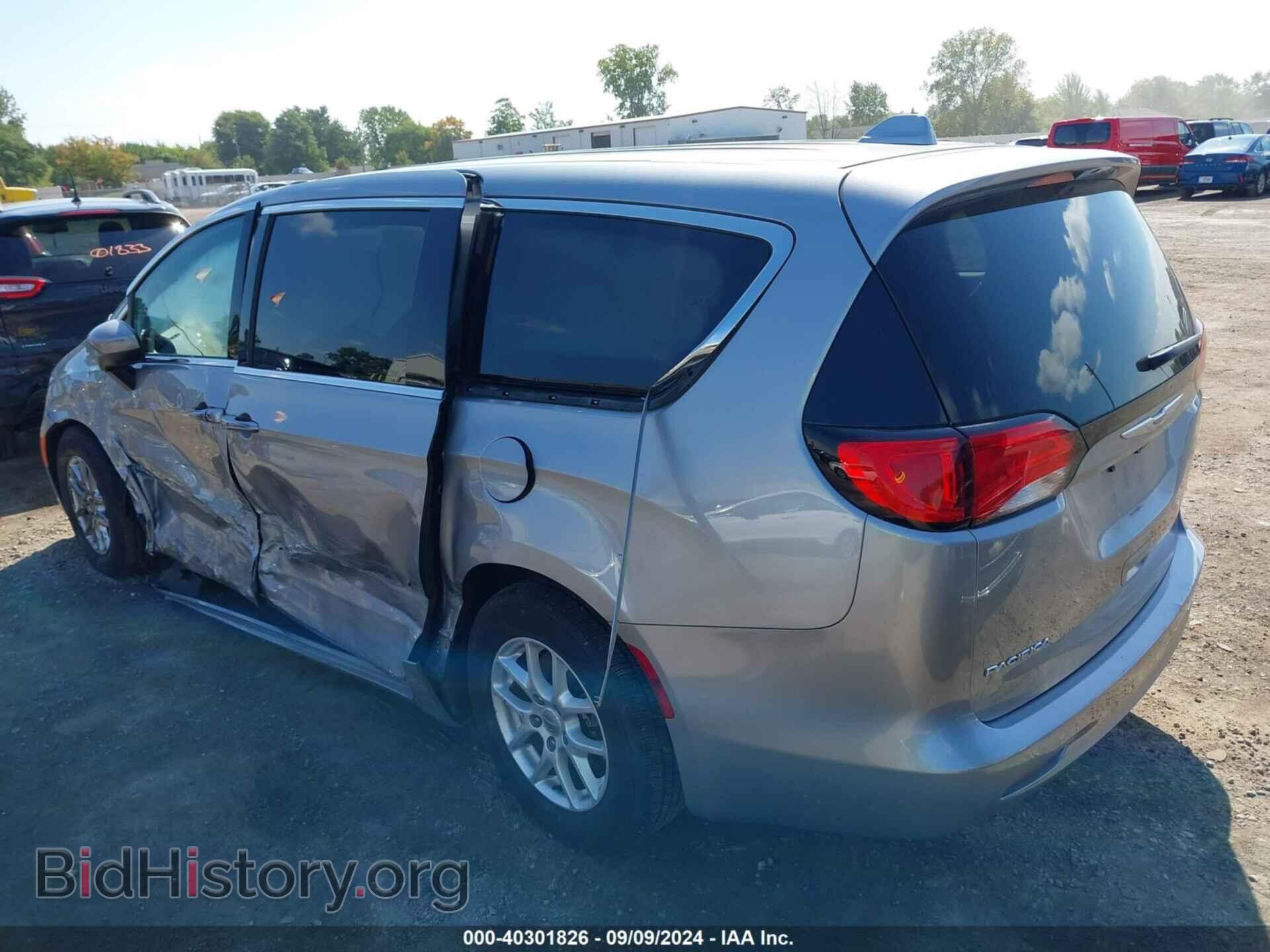 2017 CHRYSLER PACIFICA - VIN: 2C4RC1DG5HR565907 - Фото 3