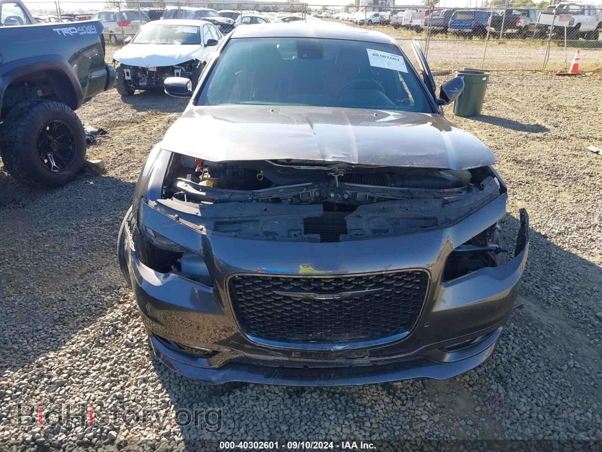 2018 CHRYSLER 300 - VIN: 2C3CCAGG2JH256252 - Фото 6