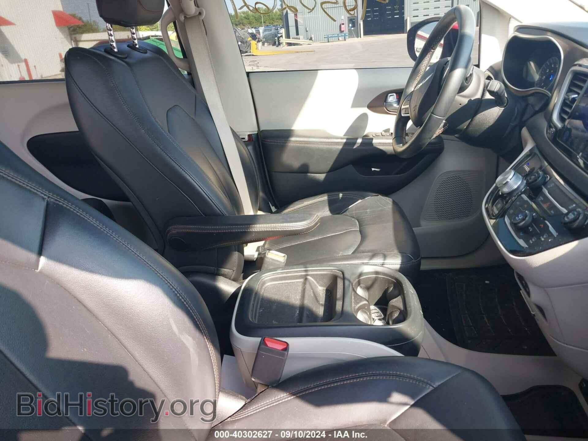 2017 CHRYSLER PACIFICA - VIN: 2C4RC1BGXHR822272 - Фото 5