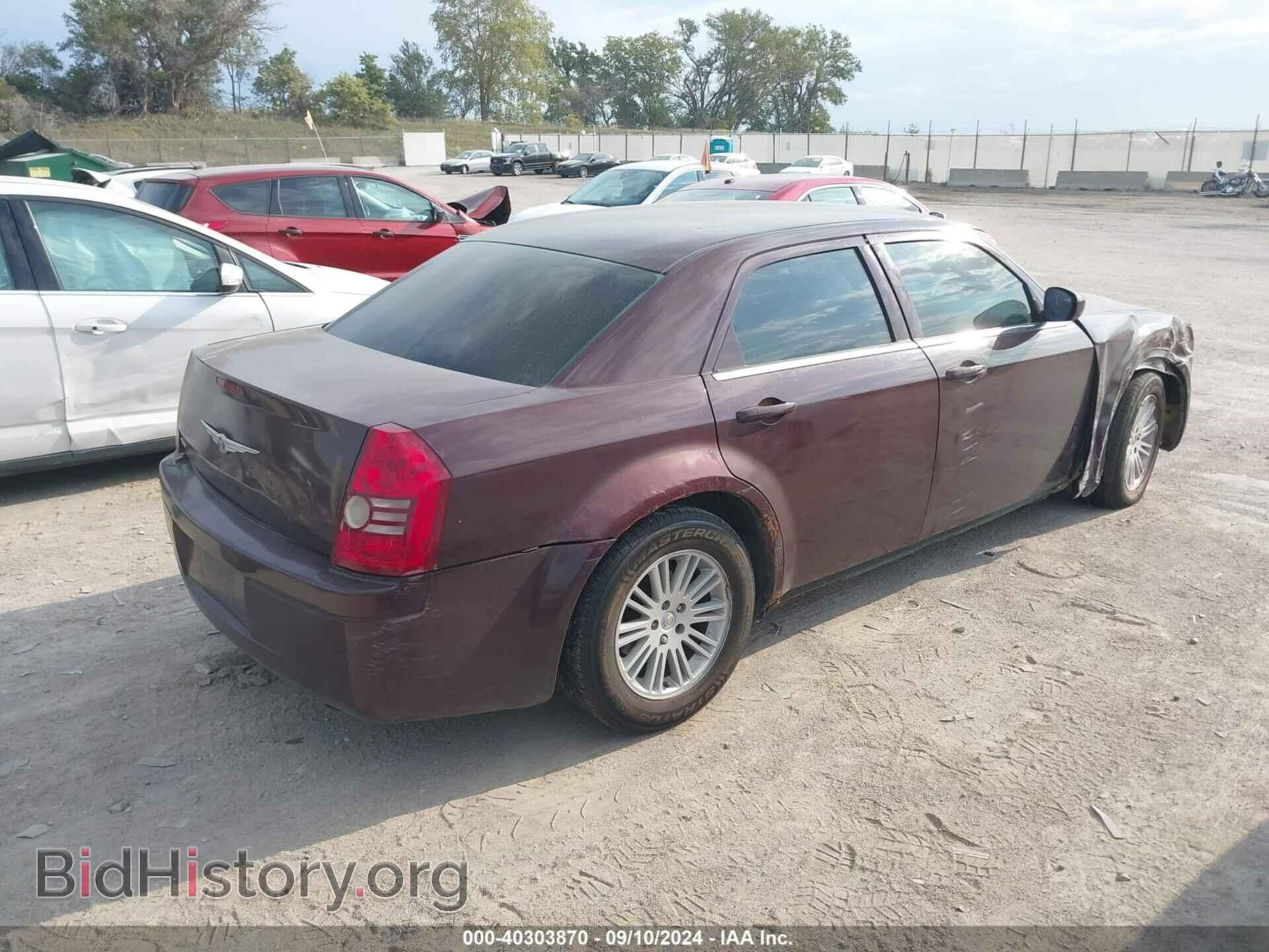 2009 CHRYSLER 300 - VIN: 2C3KA43D29H516580 - Фото 4