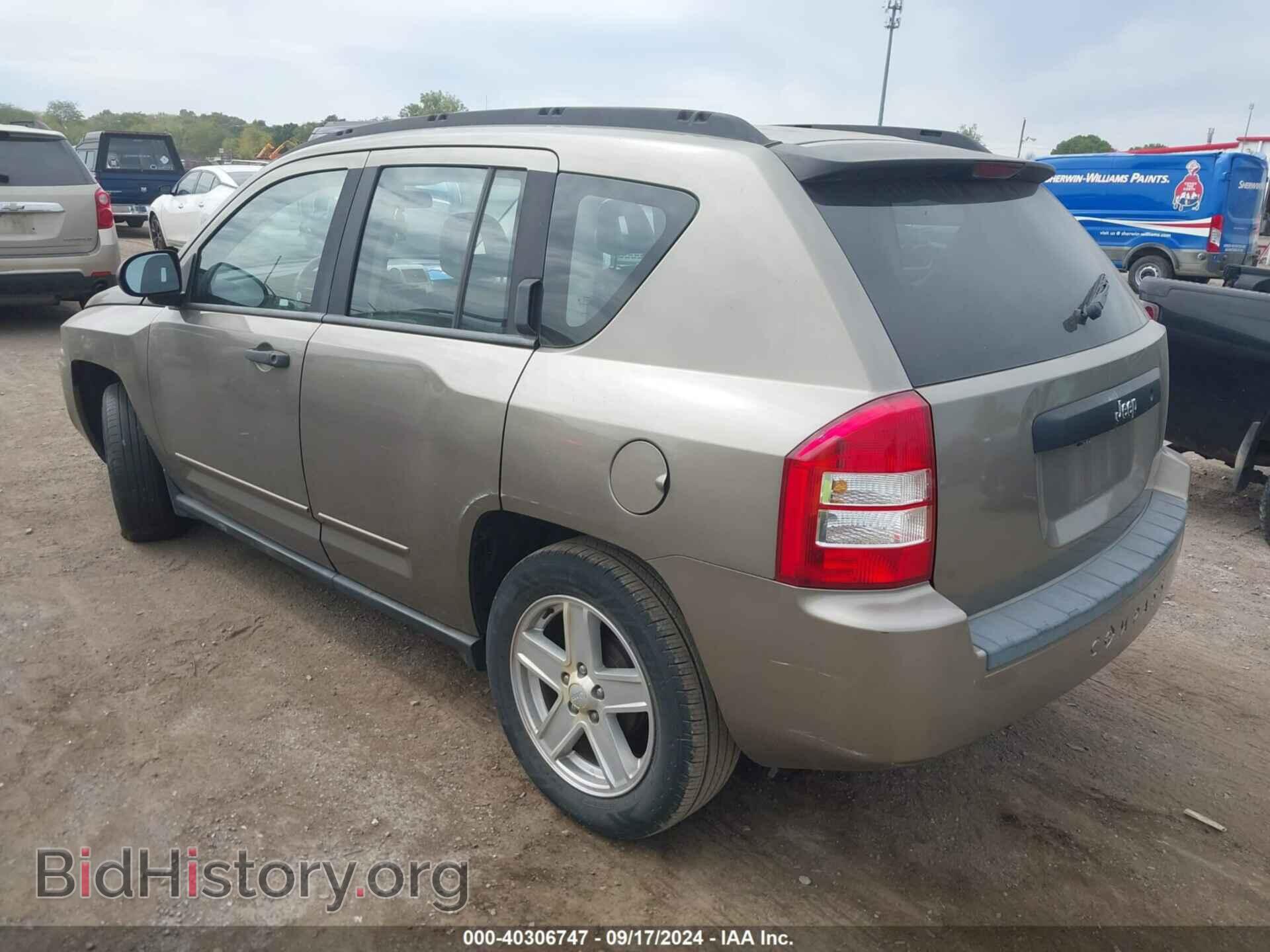 2008 JEEP COMPASS - VIN: 1J8FT47048D642880 - Photo 3