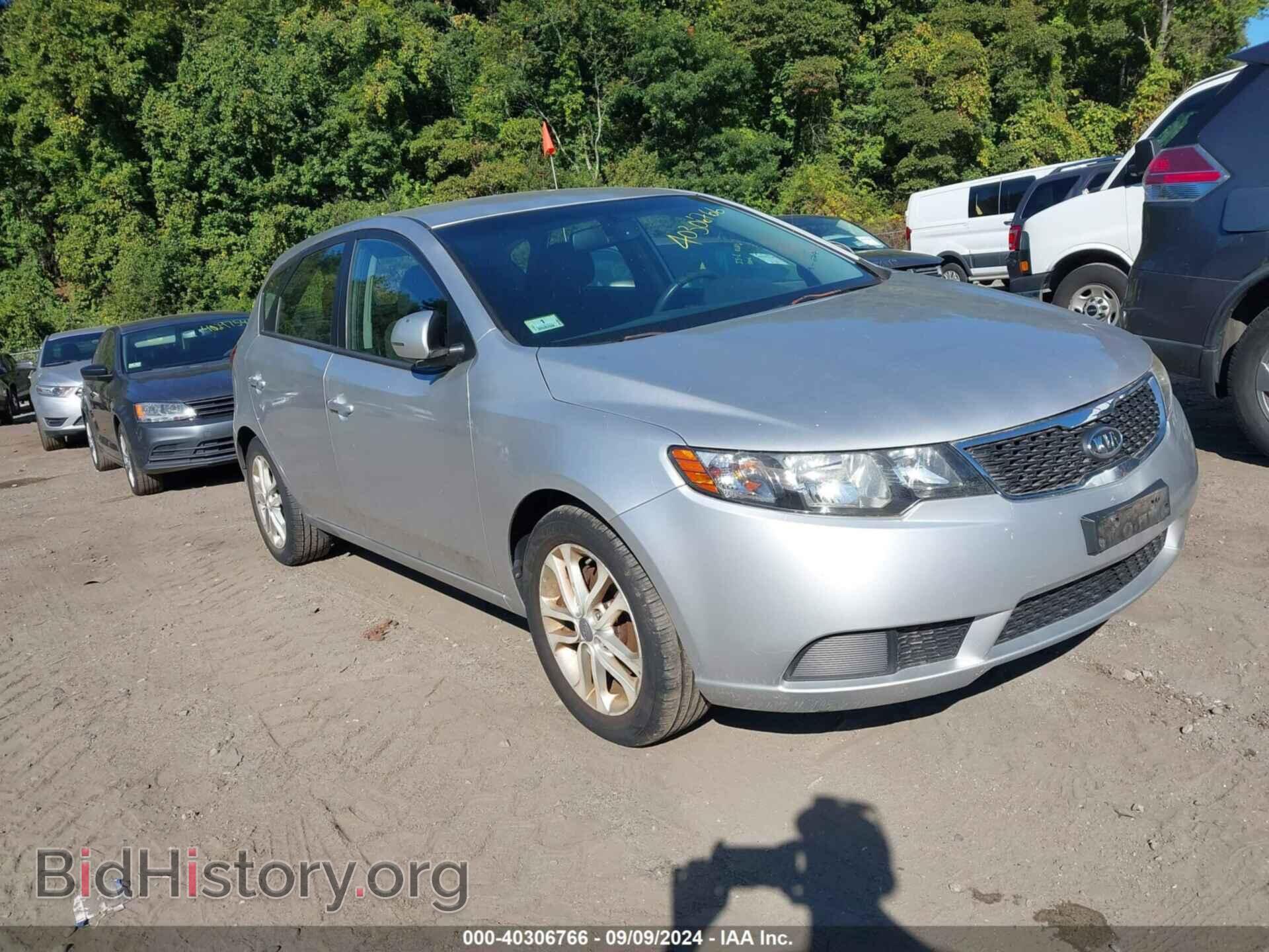 Фотография KNAFU5A23B5328608 - KIA FORTE 2011