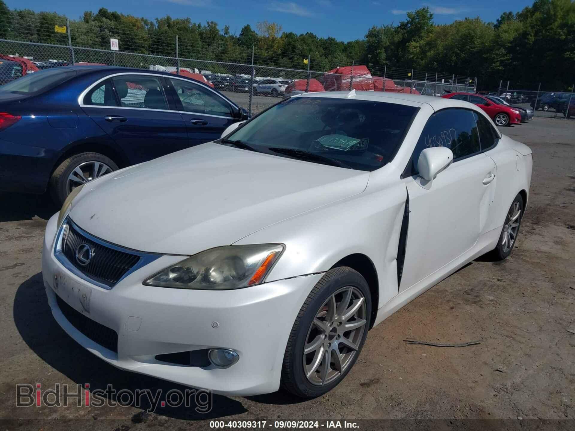 2010 LEXUS IS 250C - VIN: JTHFF2C25A2509961 - Фото 2