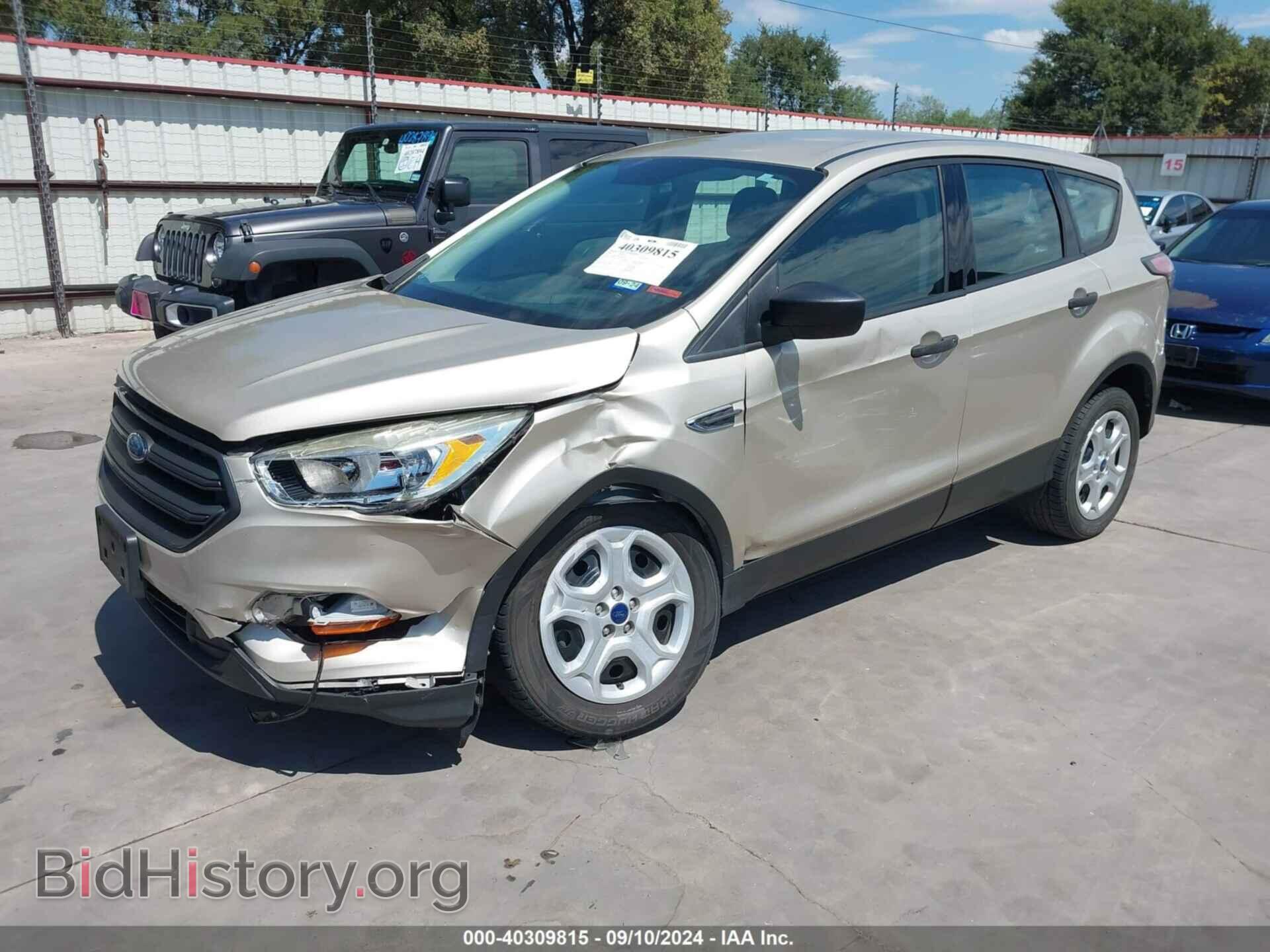 2017 FORD ESCAPE - VIN: 1FMCU0F71HUB60295 - Фото 2
