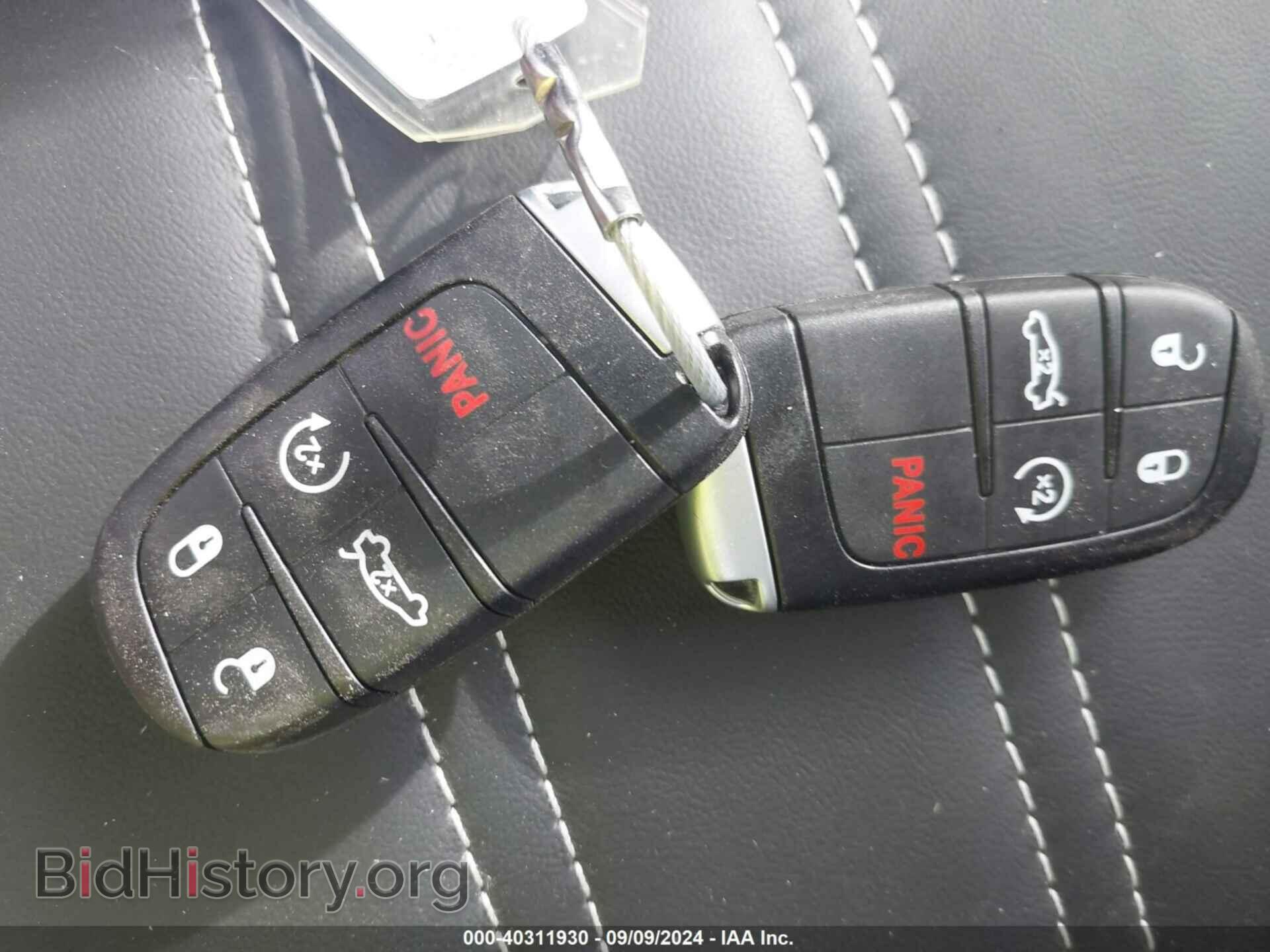 2021 CHRYSLER 300 - VIN: 2C3CCABG6MH626503 - Фото 11