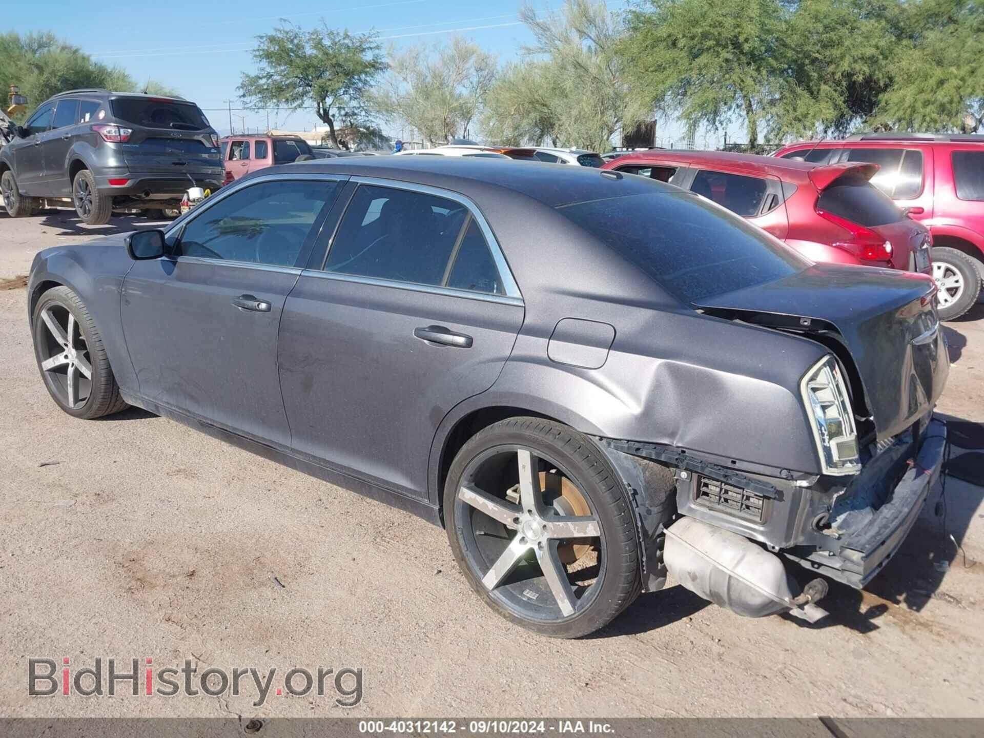 2013 CHRYSLER 300 - VIN: 2C3CCAAG2DH640920 - Фото 3
