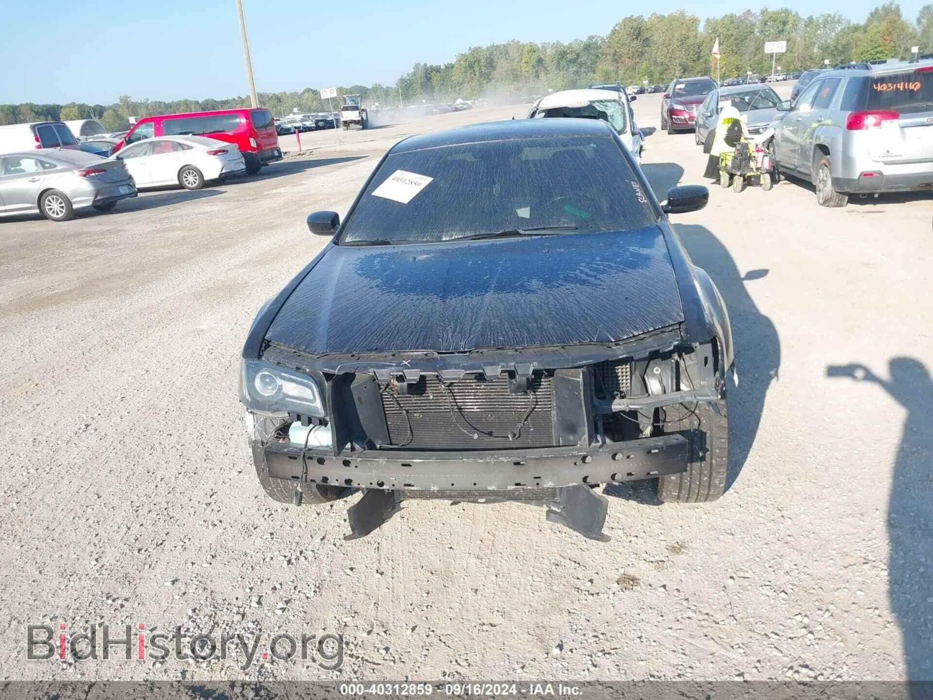 2017 CHRYSLER 300 - VIN: 2C3CCABG0HH582472 - Фото 6