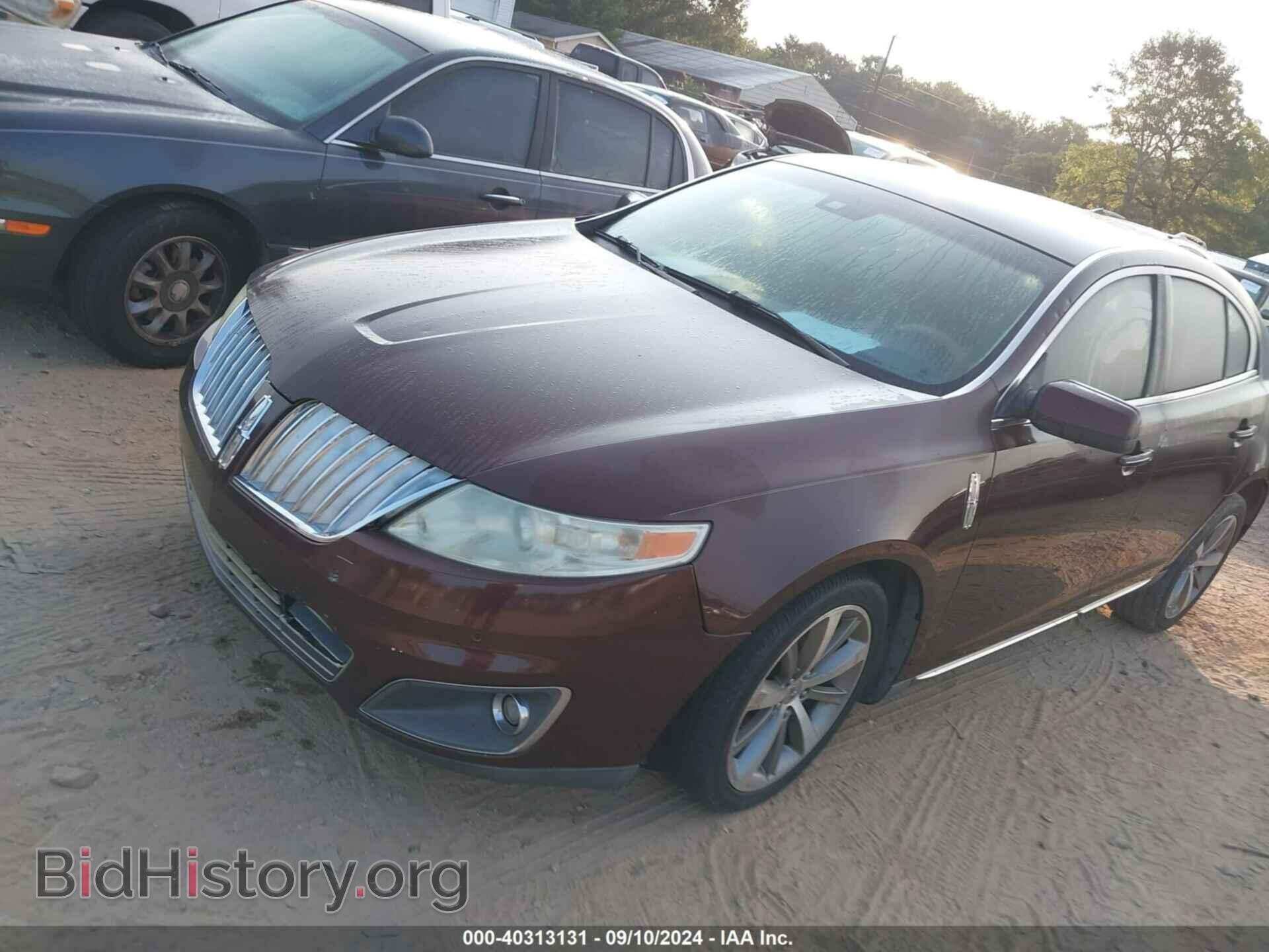 2009 LINCOLN MKS - VIN: 1LNHM93RX9G628699 - Фото 2