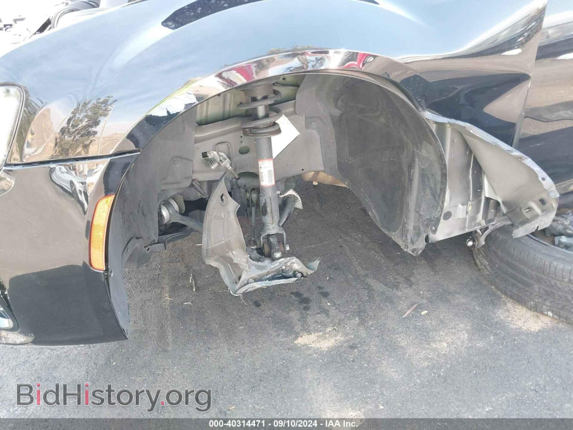 2018 CHRYSLER 300 - VIN: 2C3CCABG4JH338099 - Фото 6