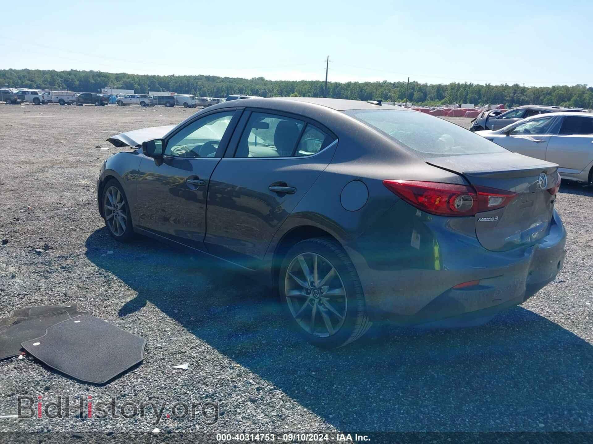 2018 MAZDA MAZDA3 - VIN: 3MZBN1V38JM258300 - Фото 3